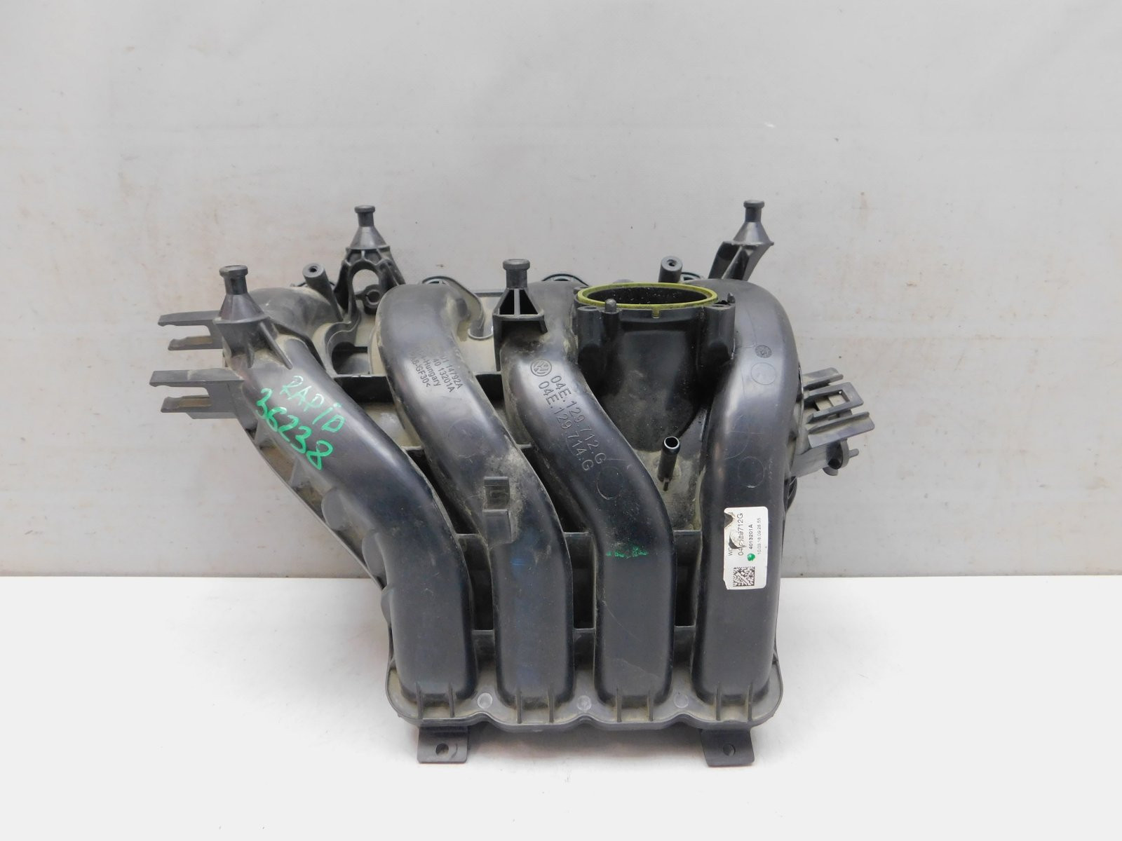 Впускной коллектор Skoda Rapid 2013-2020