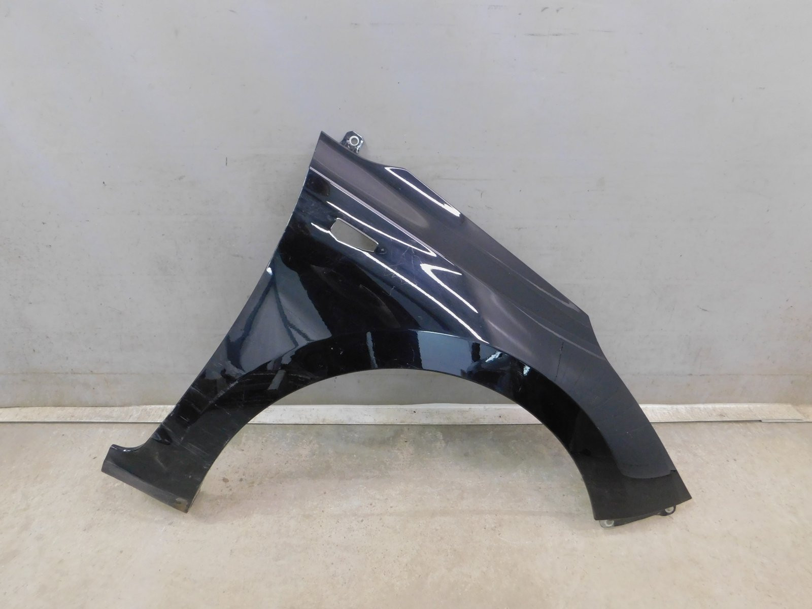 Крыло переднее правое Hyundai Solaris 2017>