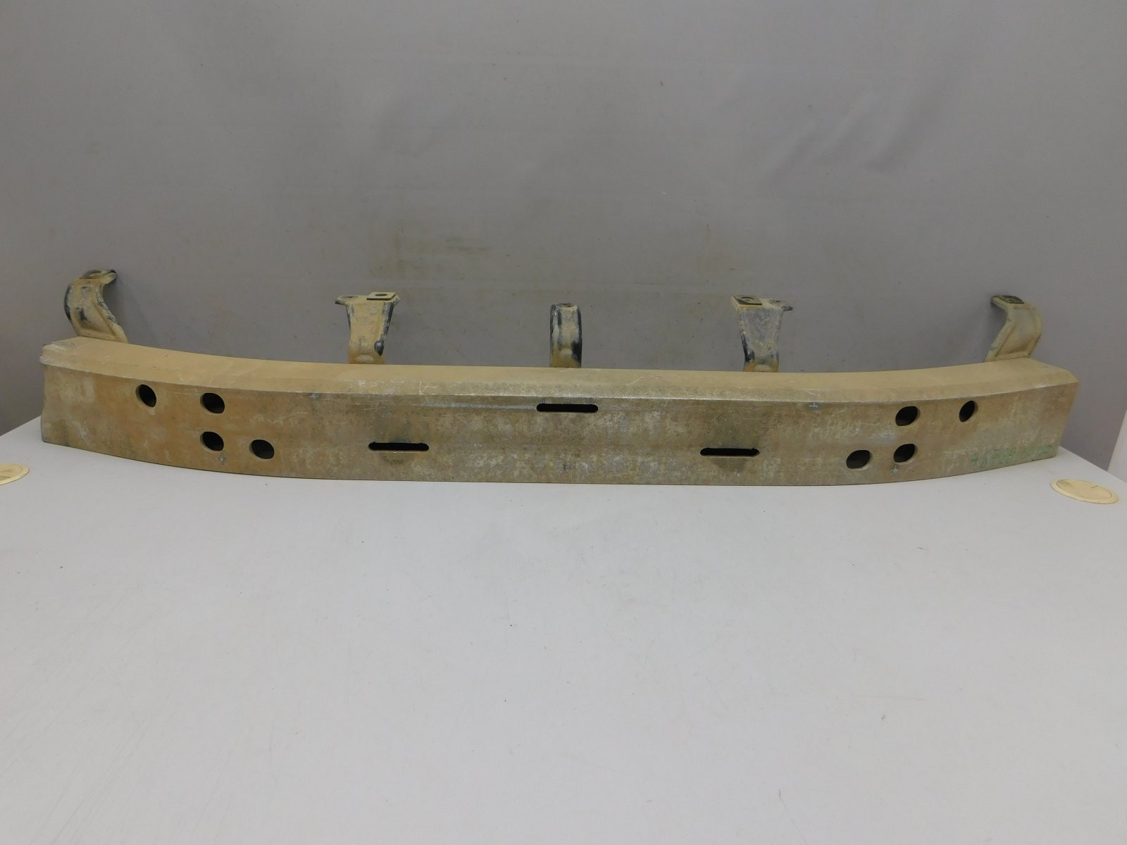 Усилитель переднего бампера Toyota Land Cruiser (150)/Prado 2009>