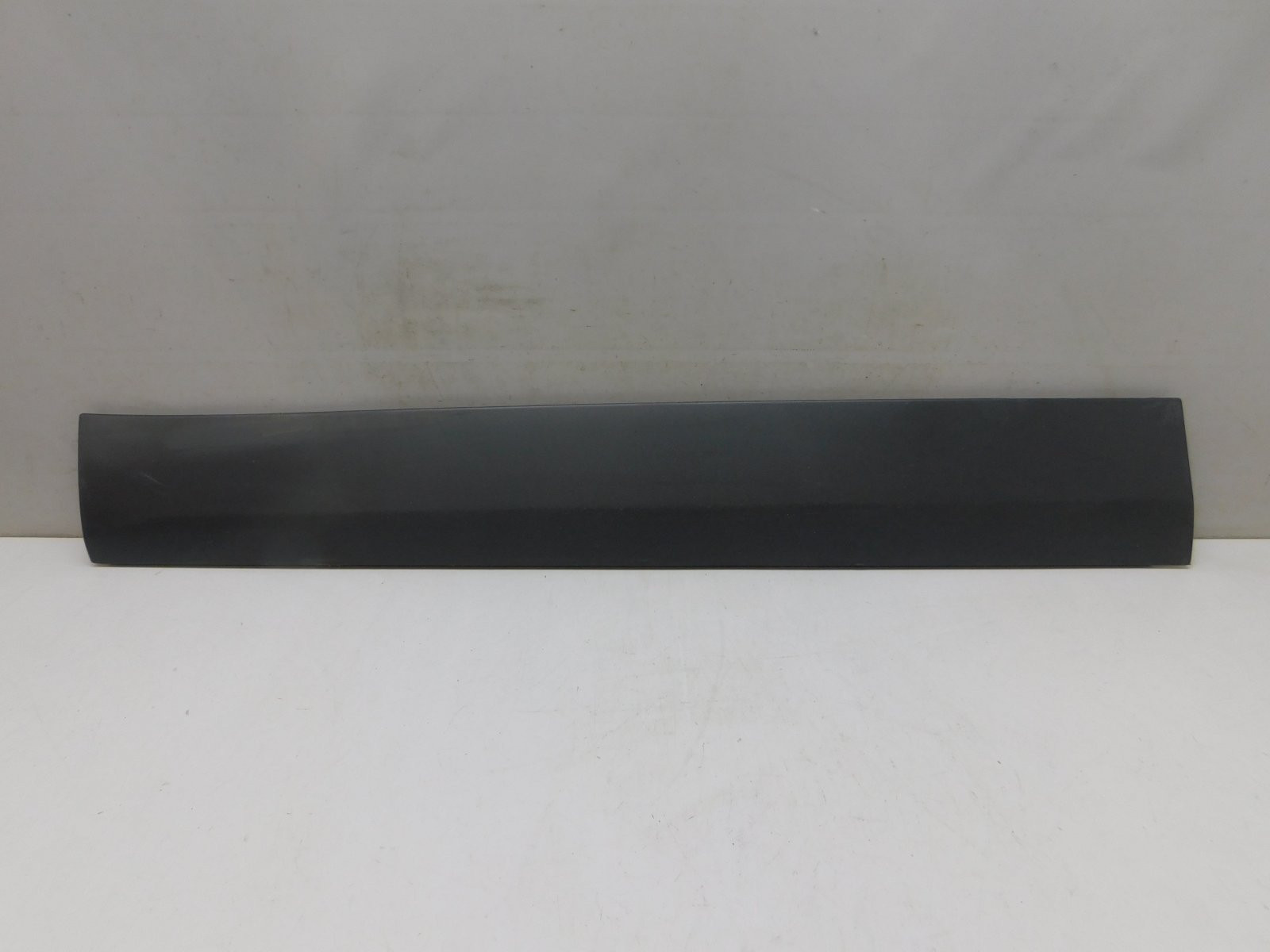 Накладка двери передней левой Land Rover Discovery Sport 2014>