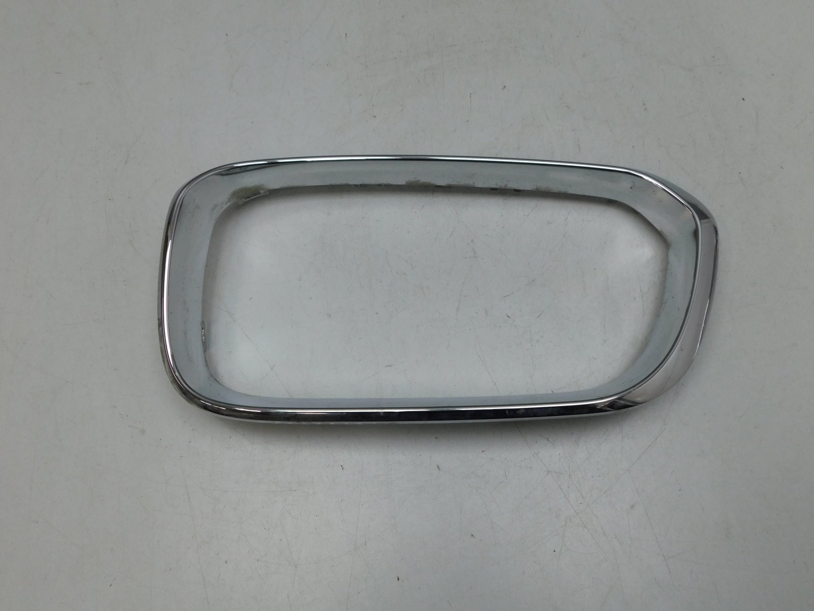 Накладка на решетку радиатора BMW 1-серия F20/F21 2011>