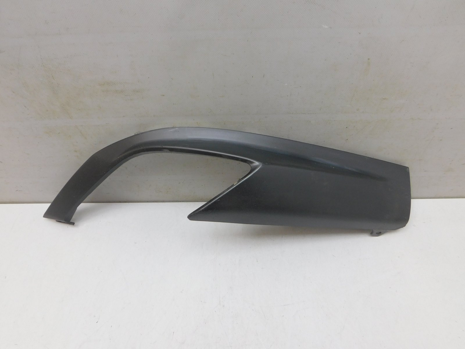 Накладка заднего бампера правая Lexus RX IV 2015>