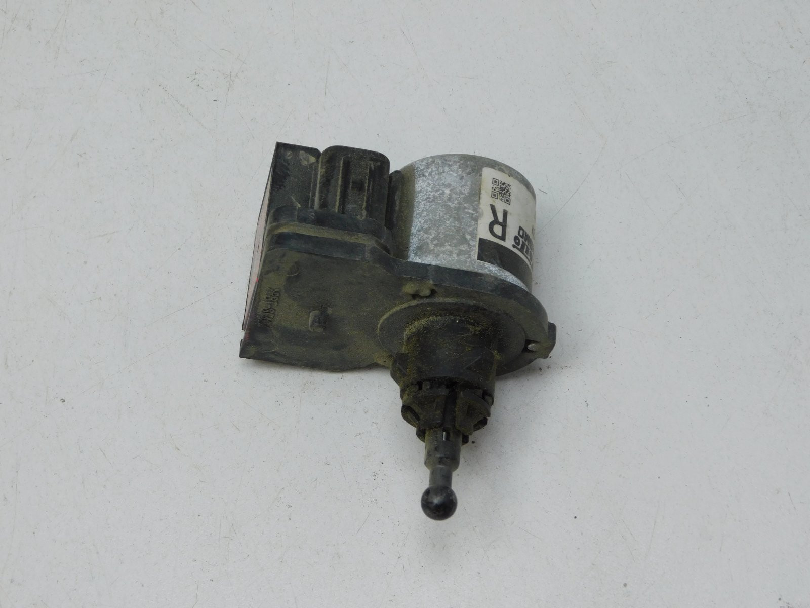 Моторчик корректора фары Toyota Camry V50 2011-2018