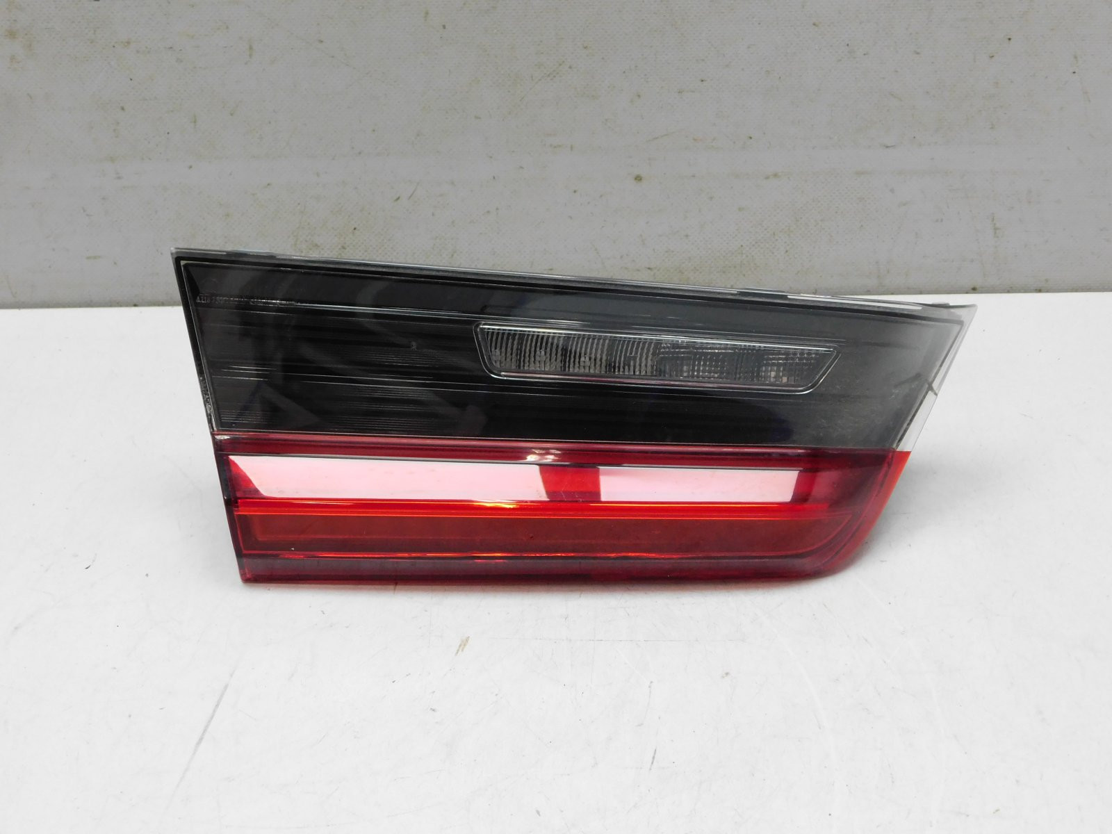 Фонарь задний внутренний левый BMW 3-серия G20 2018>