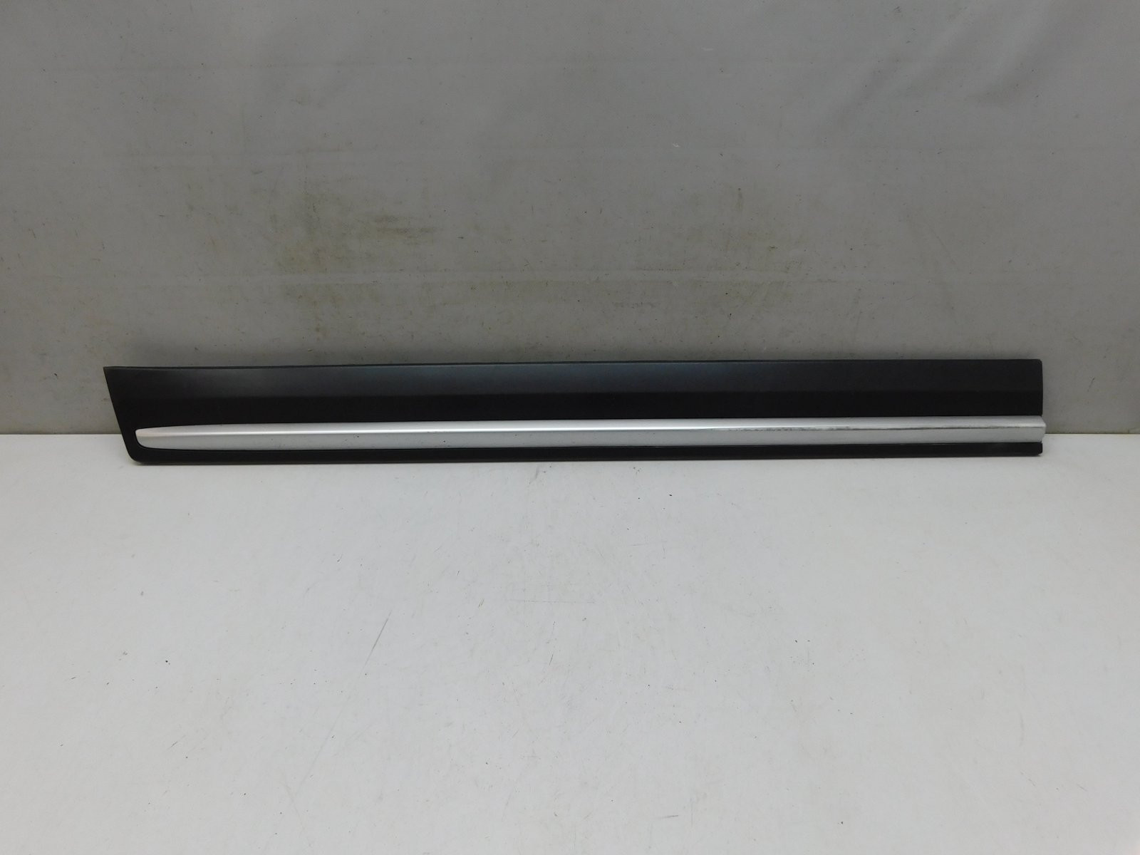 Накладка двери передней левой Geely Atlas 2017>