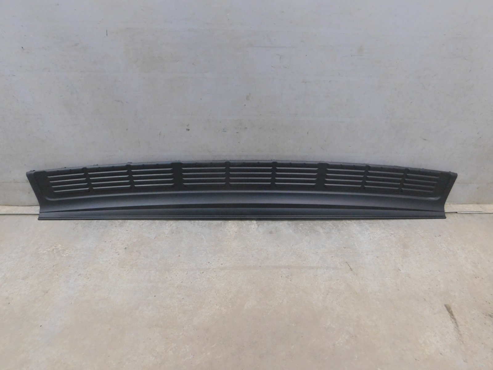 Накладка заднего бампера Toyota Land Cruiser (200) 2008>