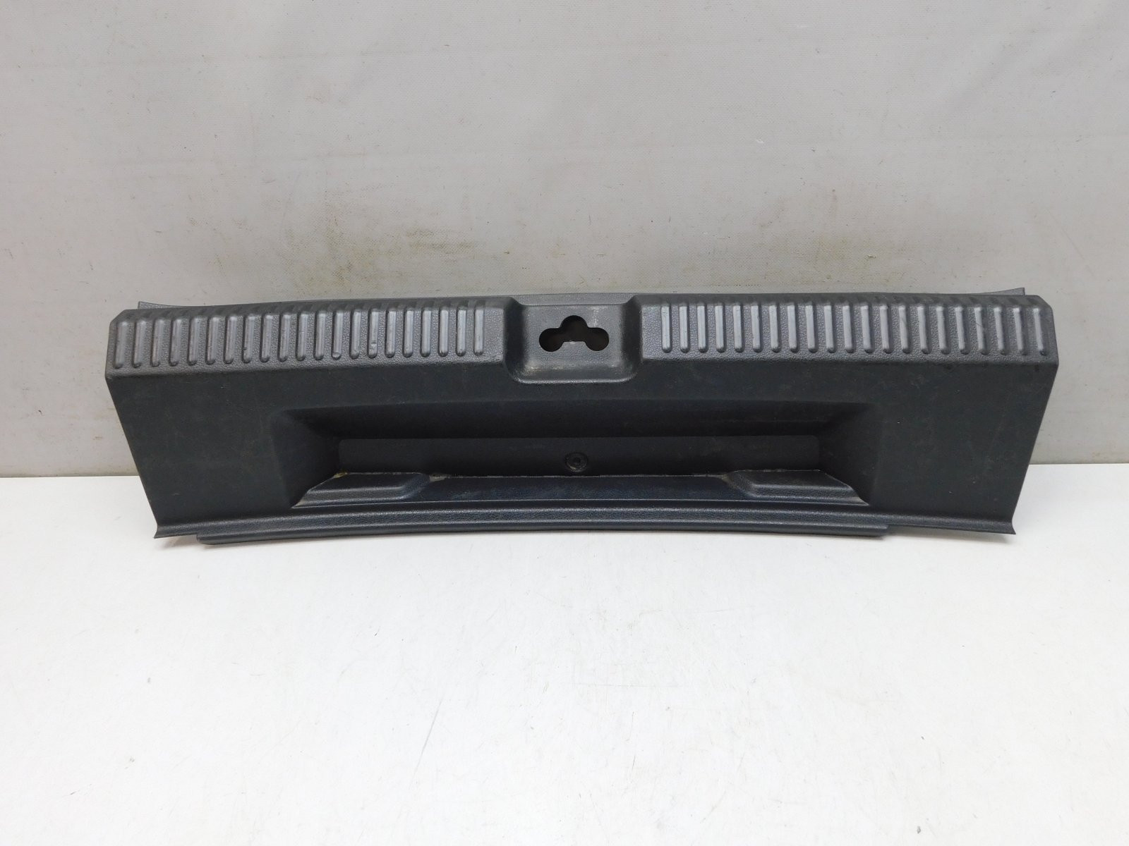 Обшивка багажника Volkswagen Polo Sedan 2011-2020