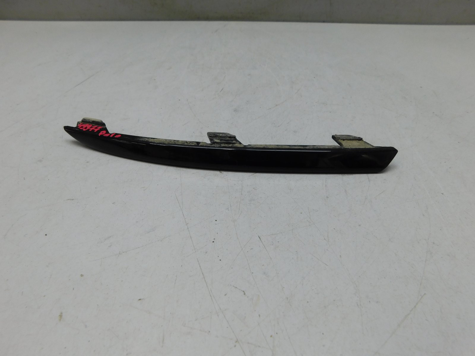 Молдинг заднего бампера Volkswagen Polo Sedan 2011-2020