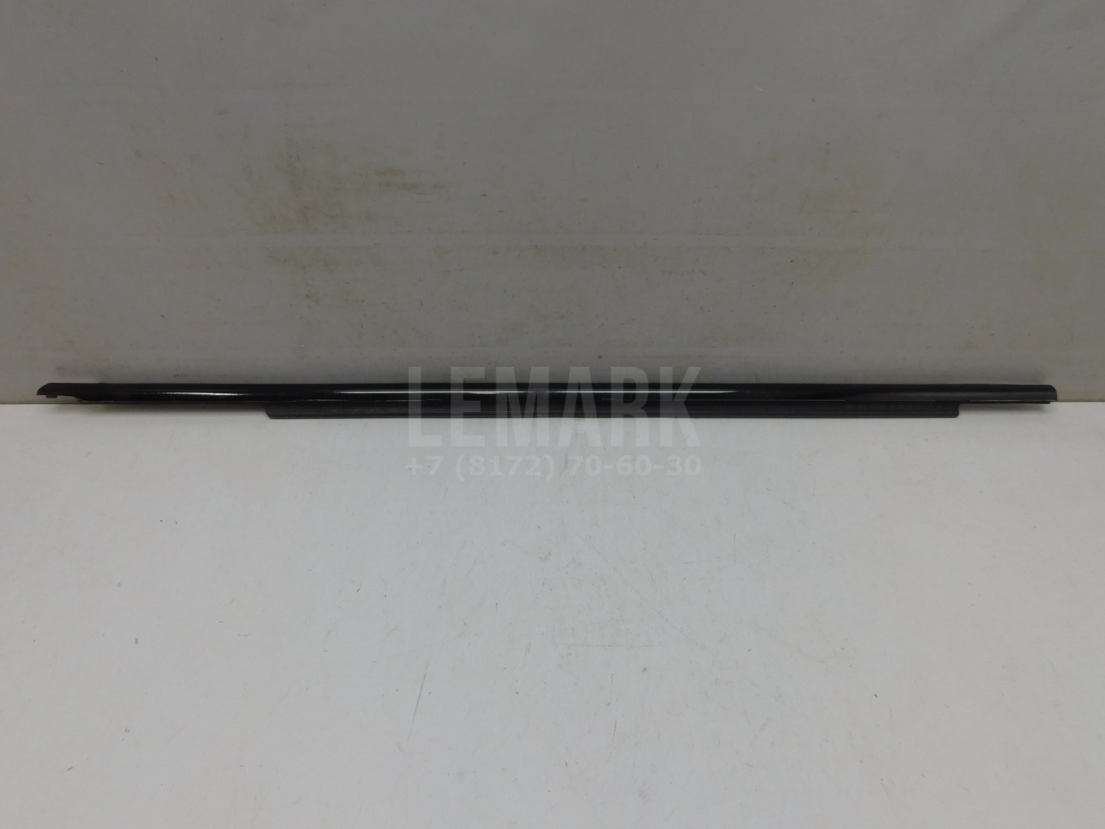 Накладка стекла заднего правого BMW 5-серия G30 2016> 51357404030