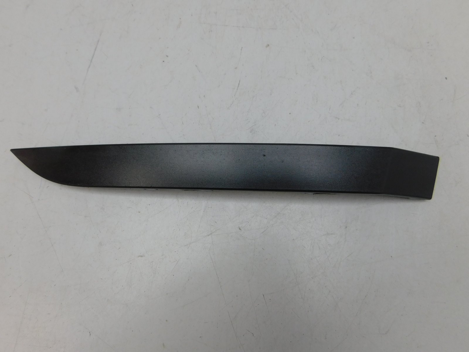 Молдинг переднего бампера Land Rover Range Rover Evoque 2019>