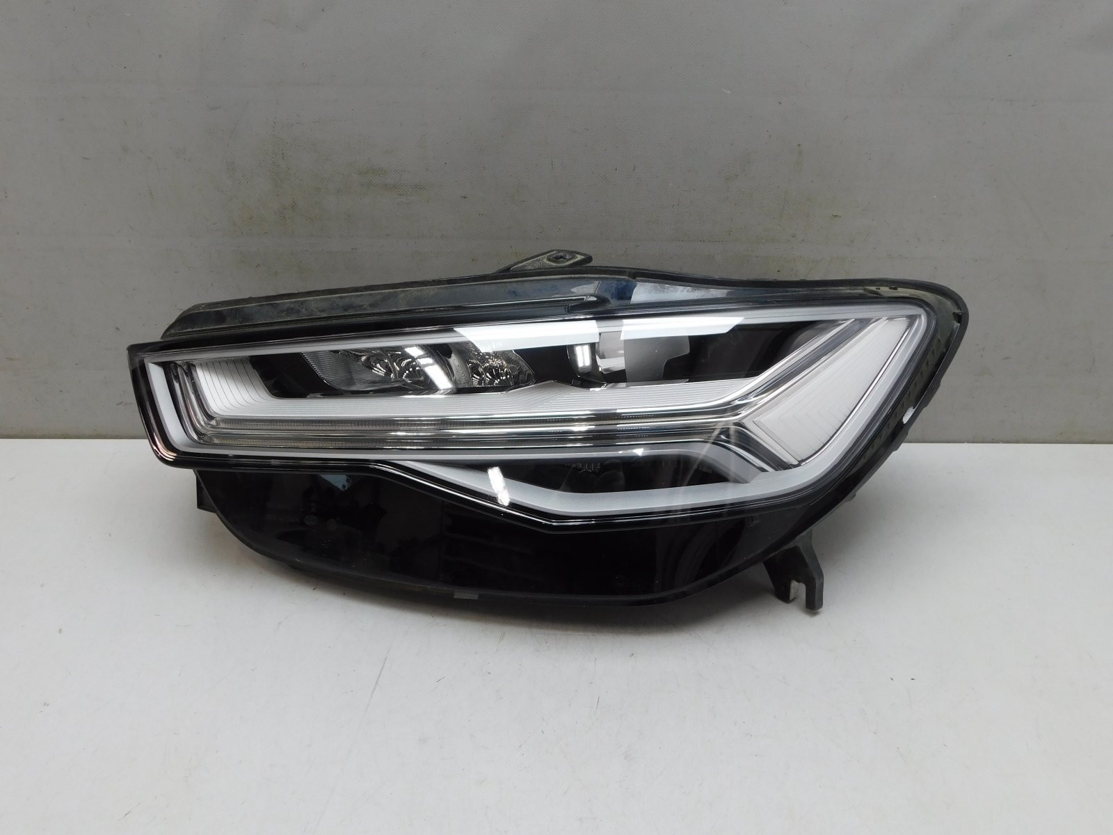 Фара левая Audi A6 [C7,4G] 2011-2018