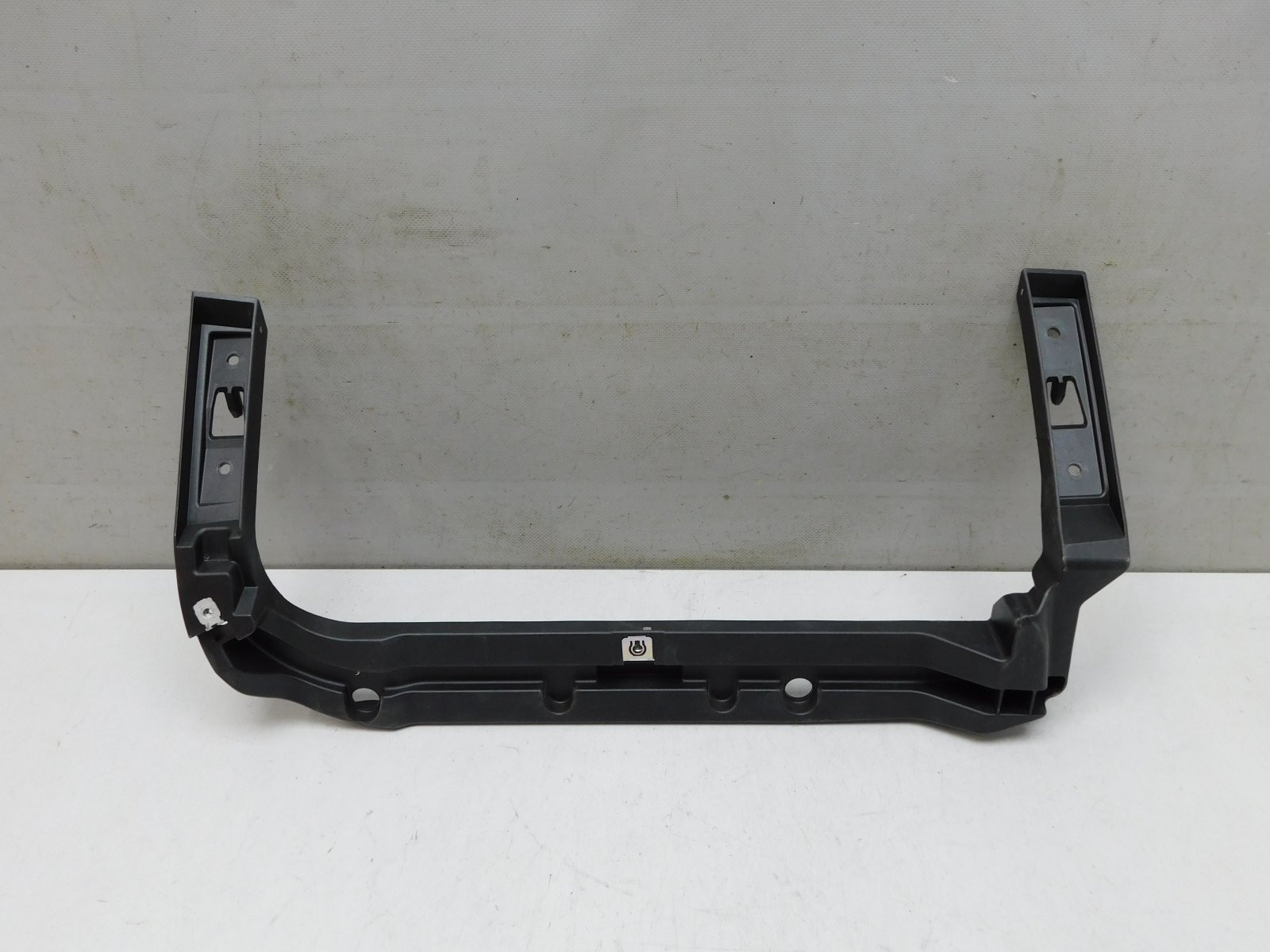 Кронштейн Volkswagen Touareg 2018>