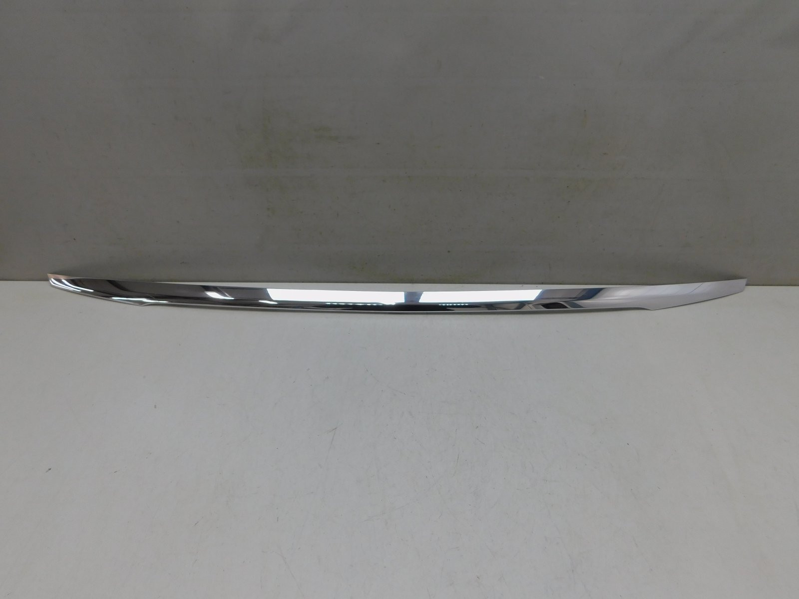 Молдинг крышки багажника Mercedes-Benz C-Klasse W205 2013>