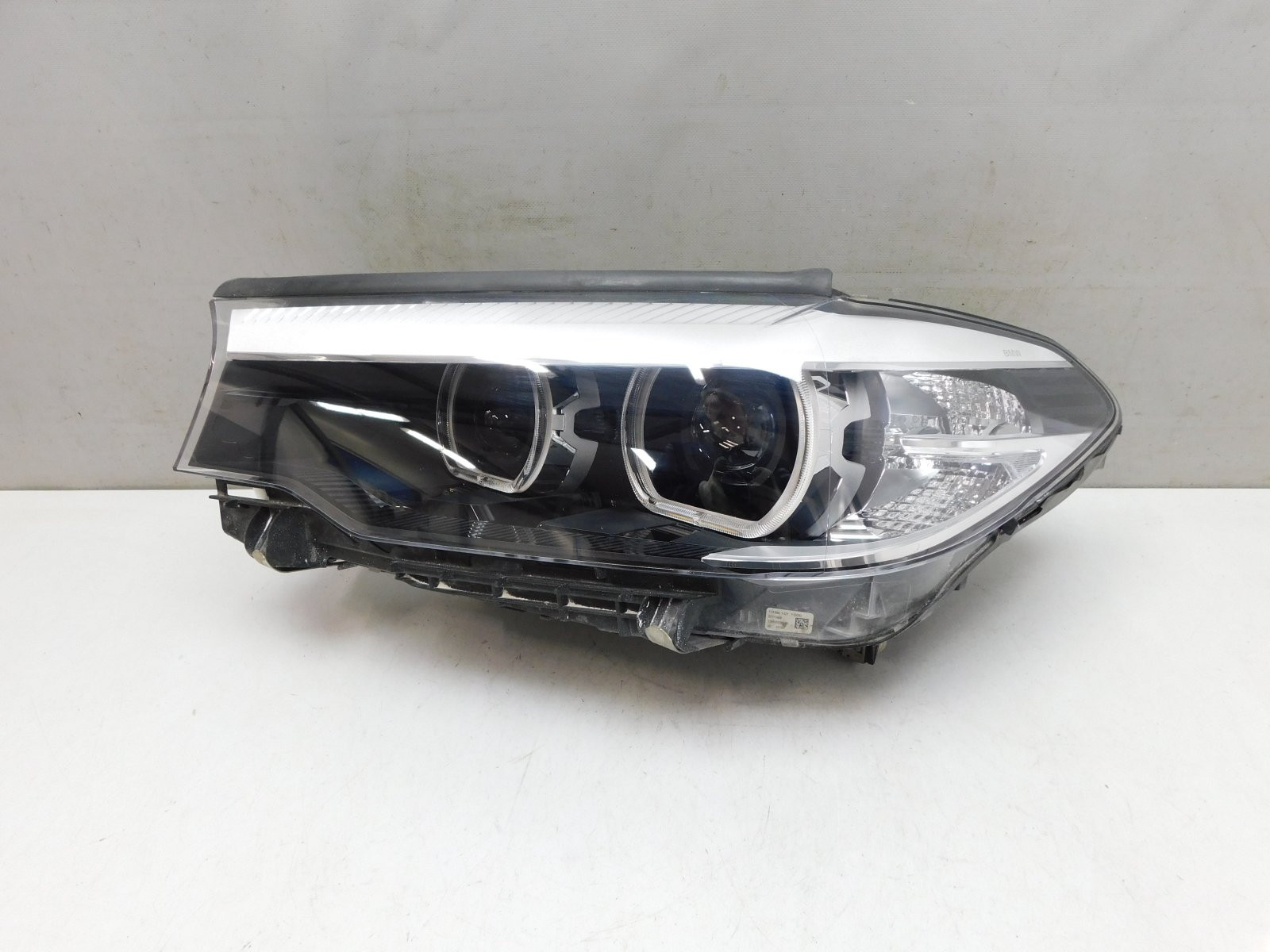 Фара левая BMW 5-серия G30 2016>