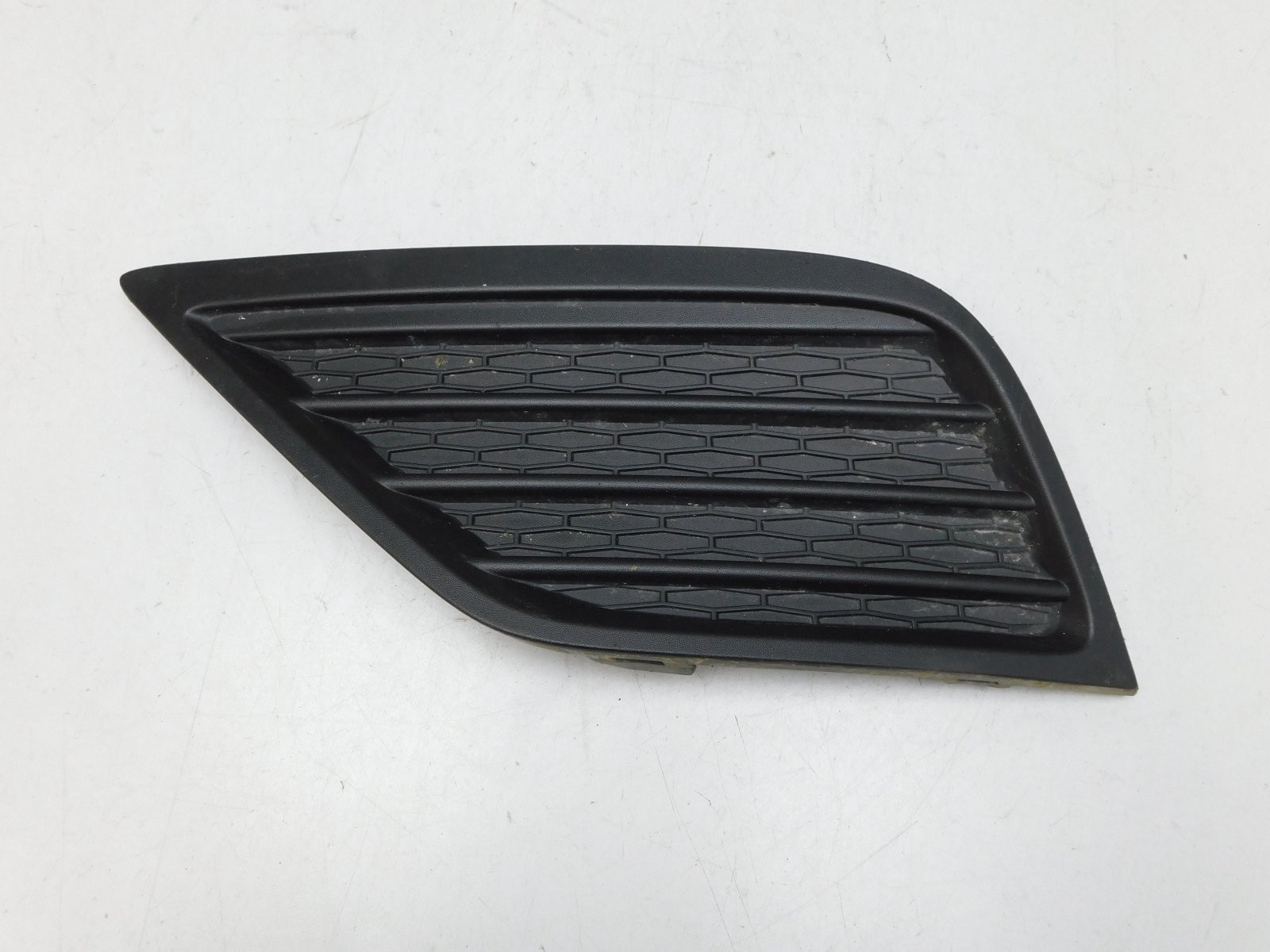 Решетка в бампер левая Renault Arkana 2019>