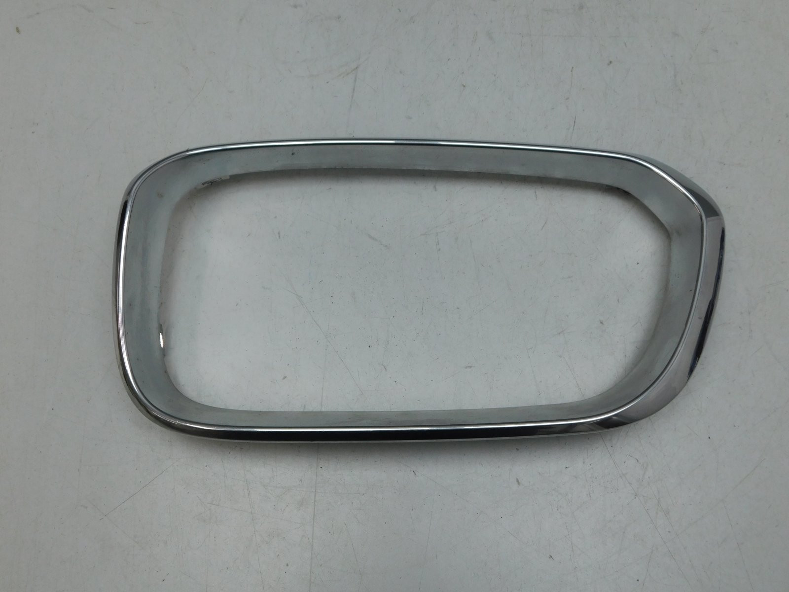 Накладка на решетку радиатора BMW 1-серия F20/F21 2011>