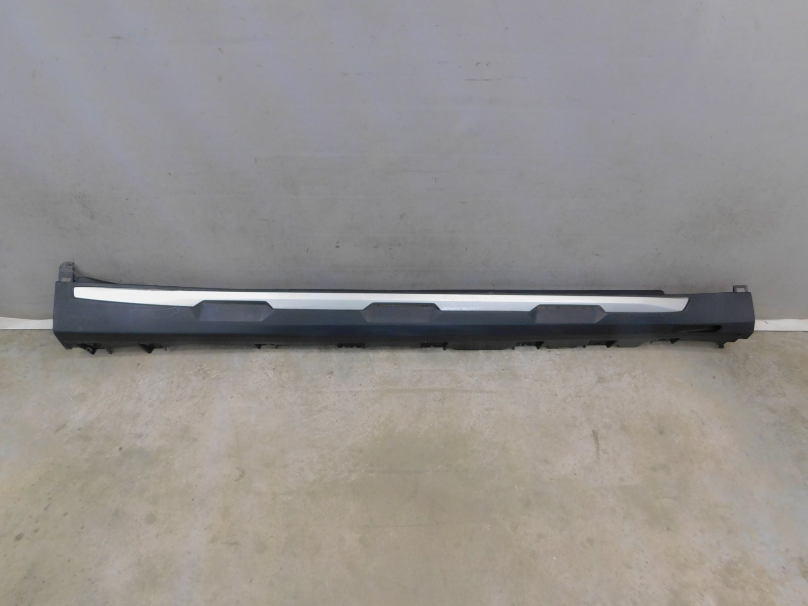 Накладка на порог BMW X5 G05 2018>