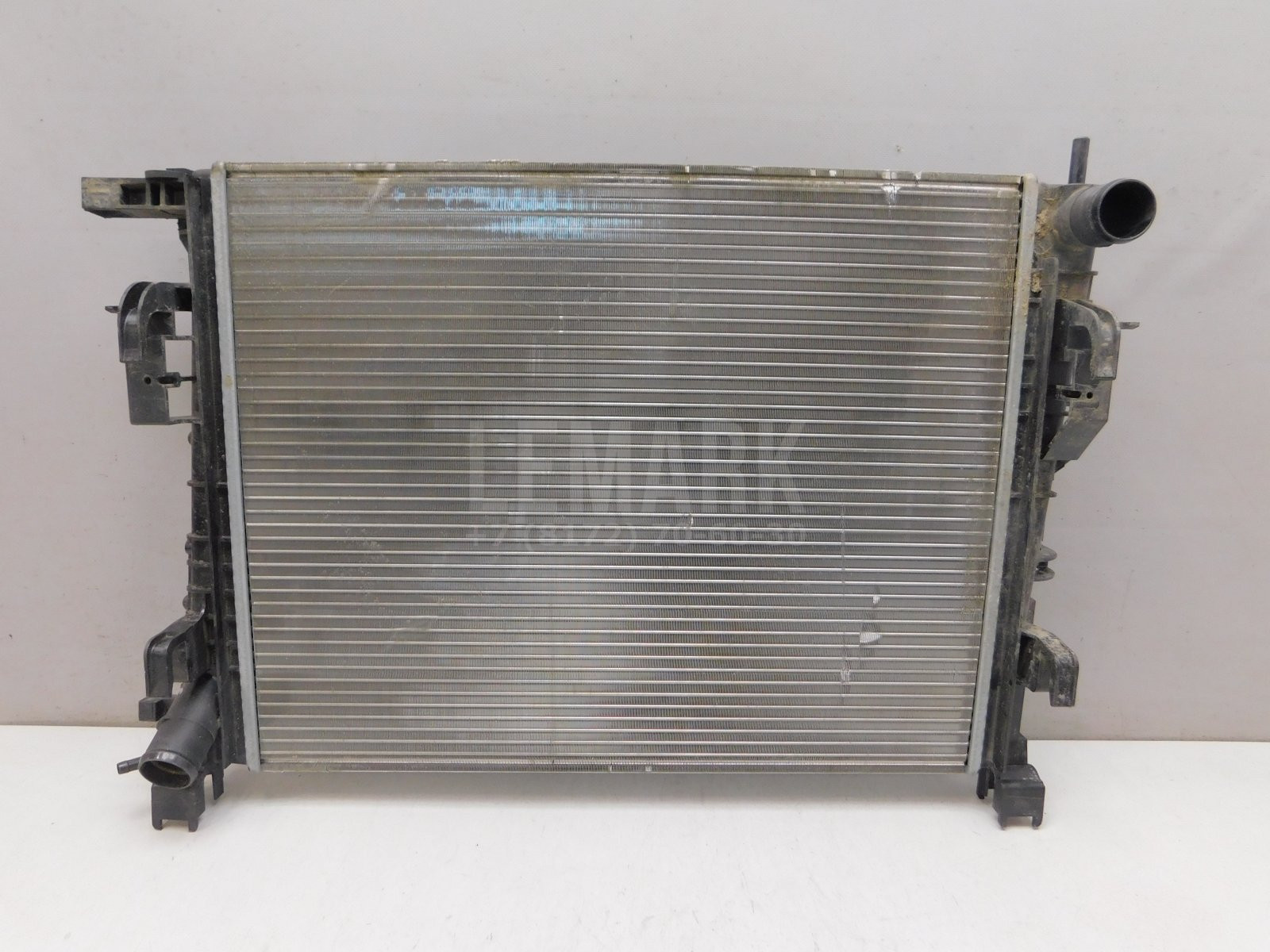 Радиатор охлаждения VAZ X-RAY 2015> 214105731R
