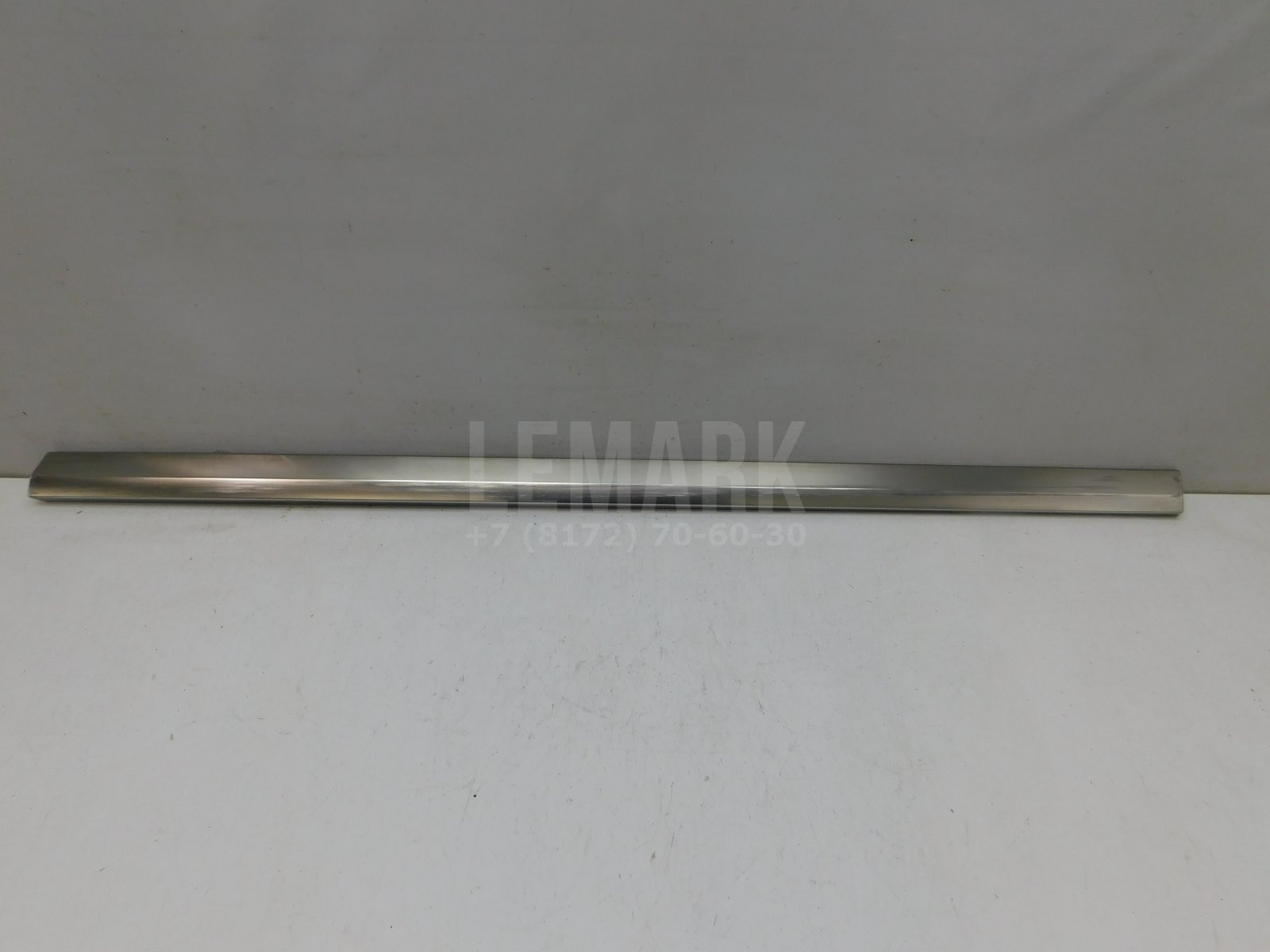 Накладка двери передней правой BMW X7 G07 2018> 51137428688