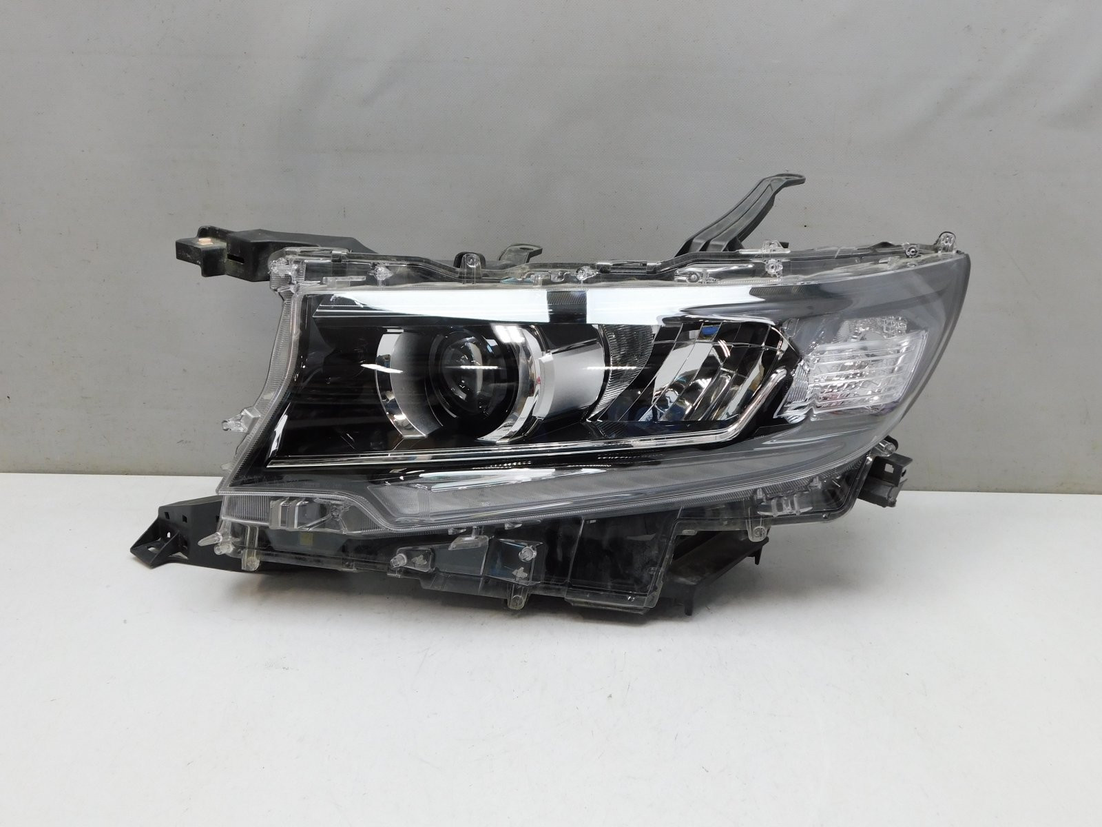 Фара левая Toyota Land Cruiser (150)/Prado 2009>