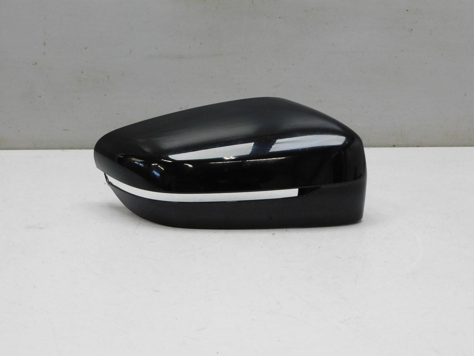 Накладка зеркала правого BMW 3-серия G20 2018>