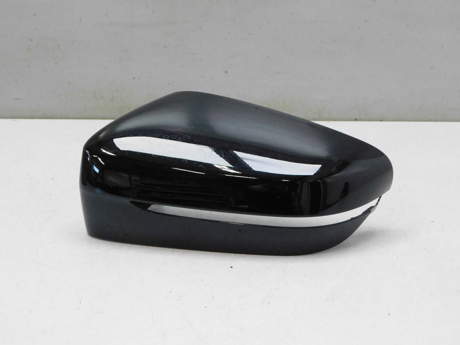 Накладка зеркала левого BMW 3-серия G20 2018>