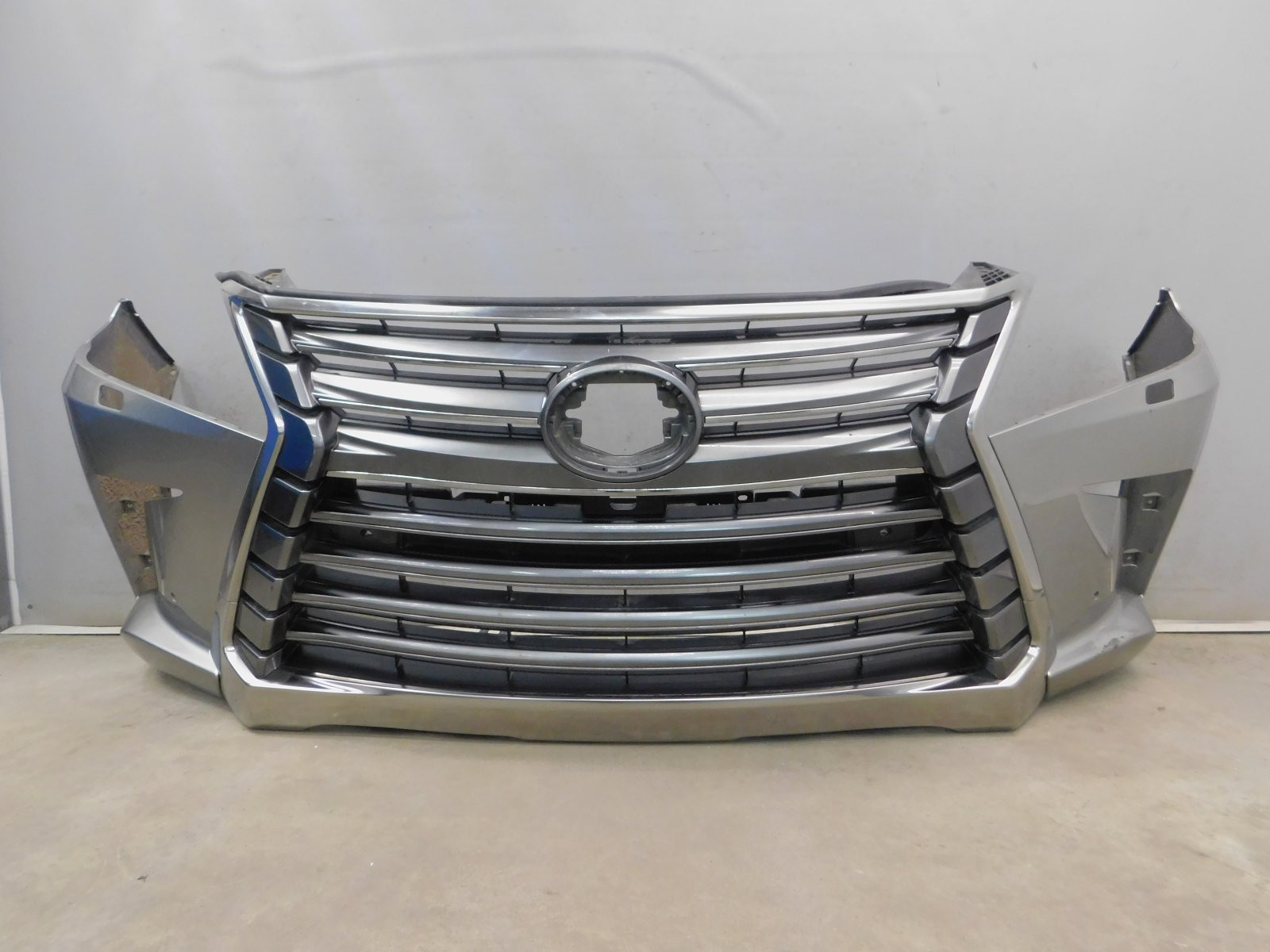 Бампер передний Lexus LX 570 (URJ200) 2007>