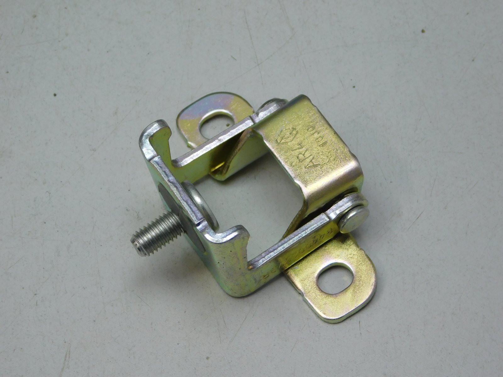 Петля двери багажника Renault Sandero 2014>