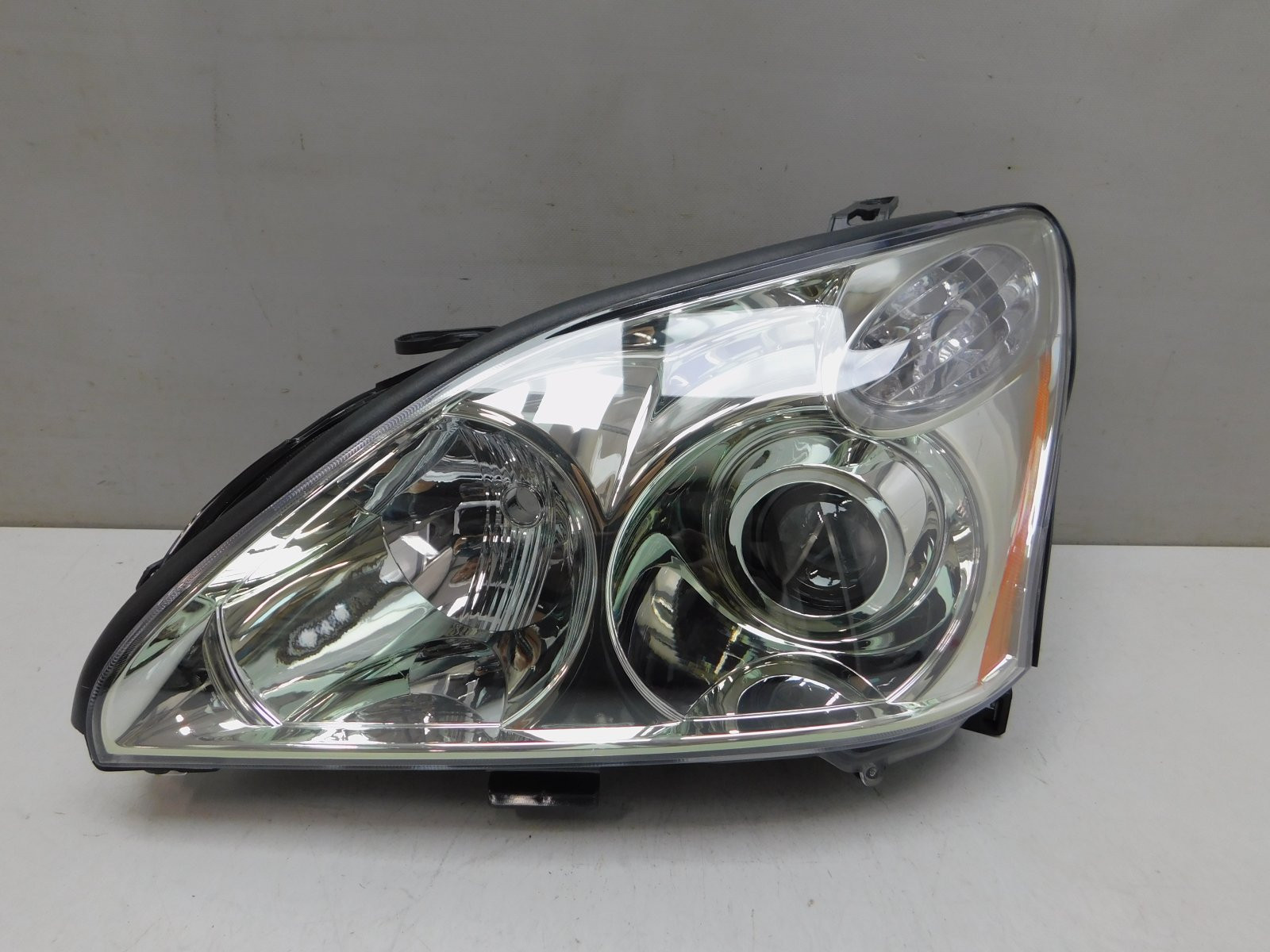 Фара левая Lexus RX 2003-2009