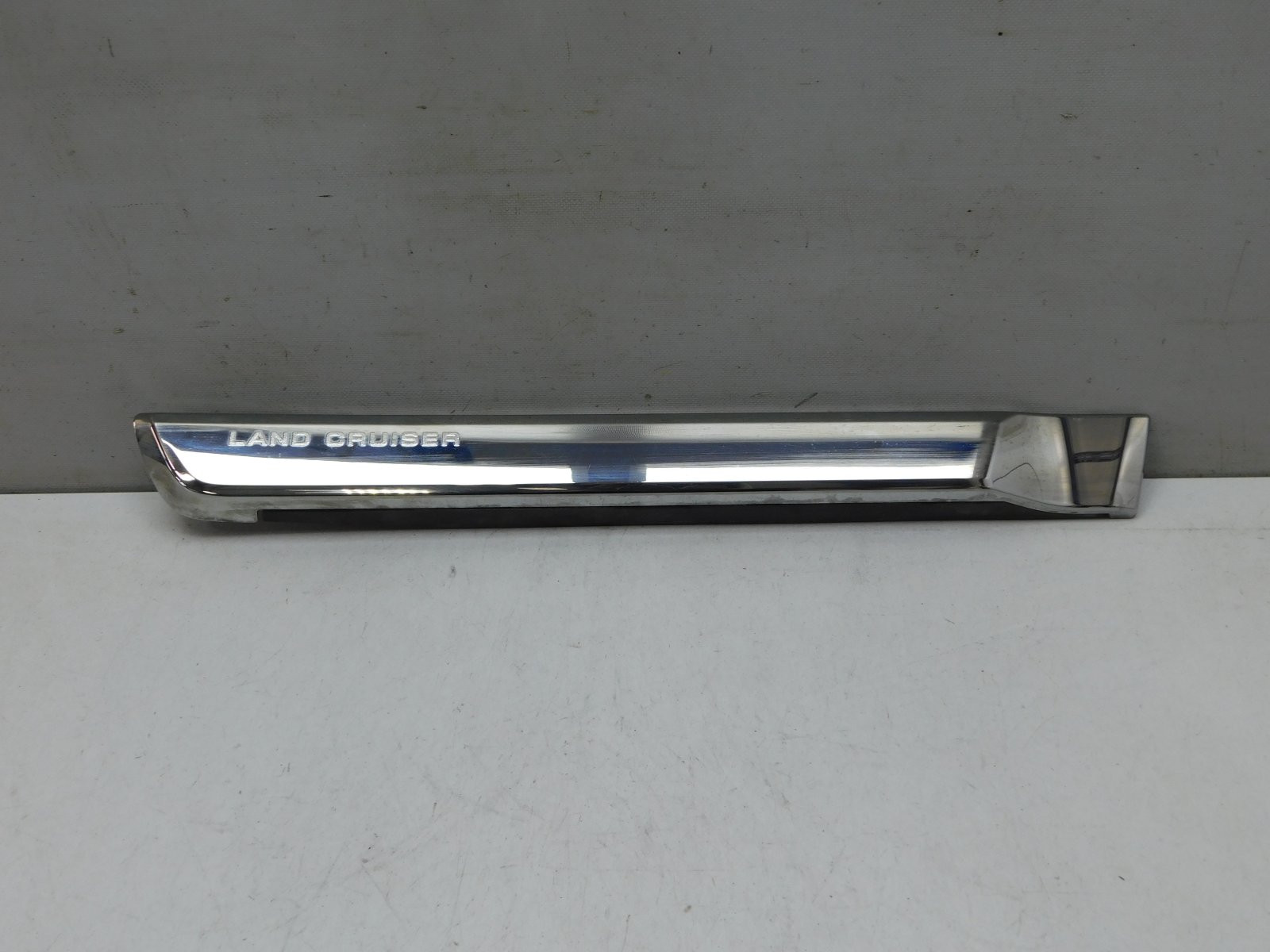 Молдинг двери задней правой Toyota Land Cruiser (200) 2008>