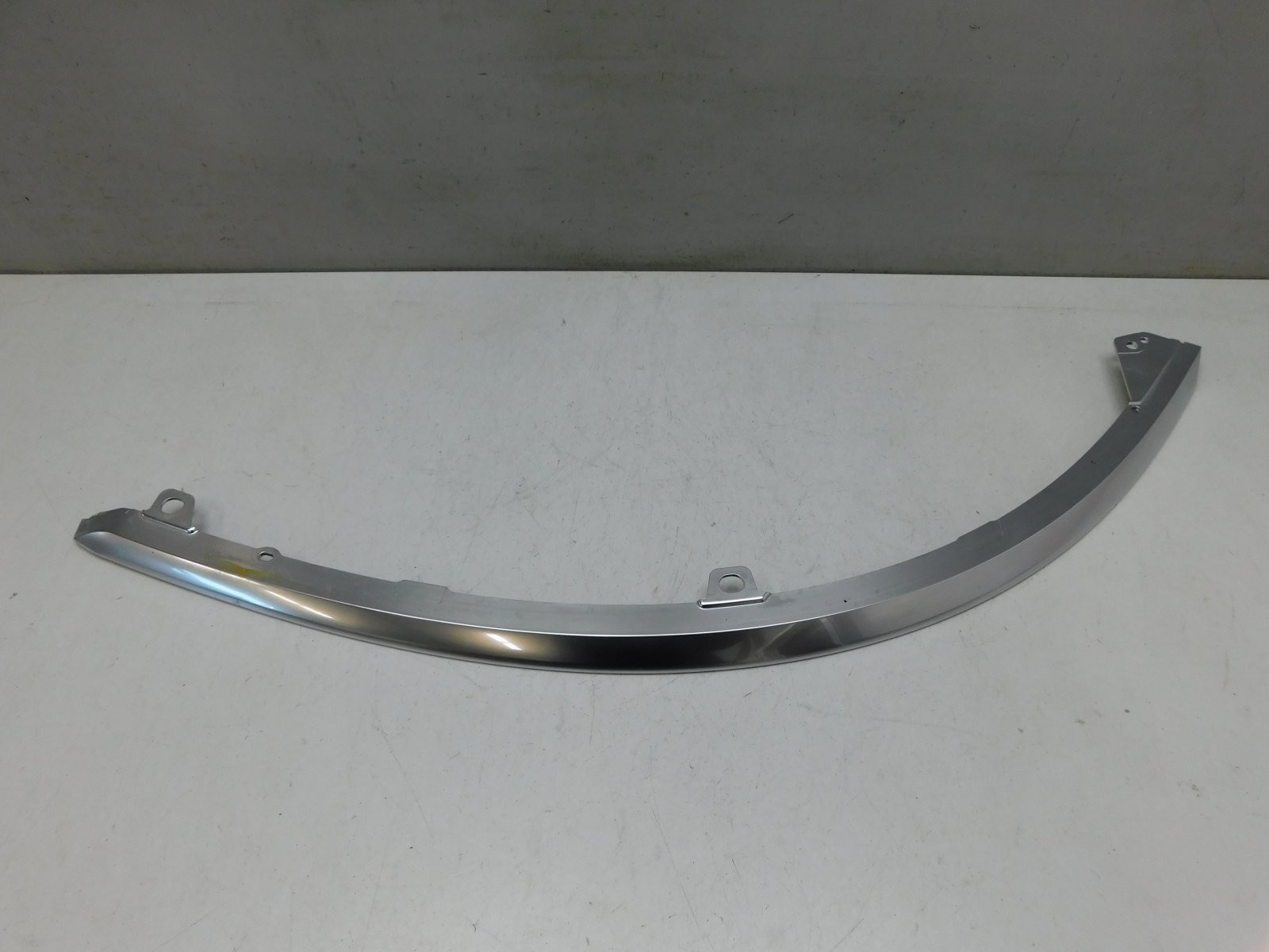 Молдинг капота Kia Carnival 2020>