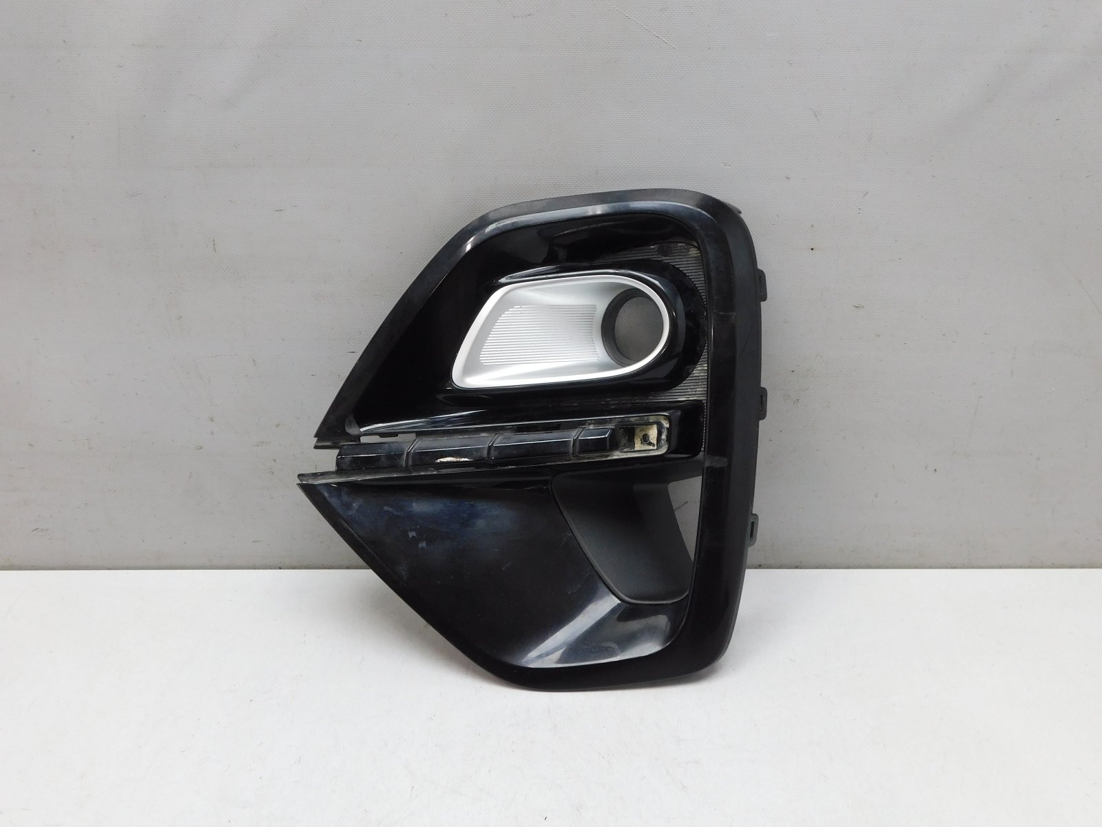 Решетка в бампер левая Kia Sportage 2015>