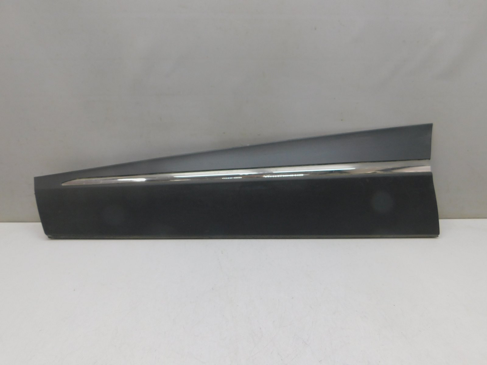 Накладка двери передней левой Renault Kaptur 2016>