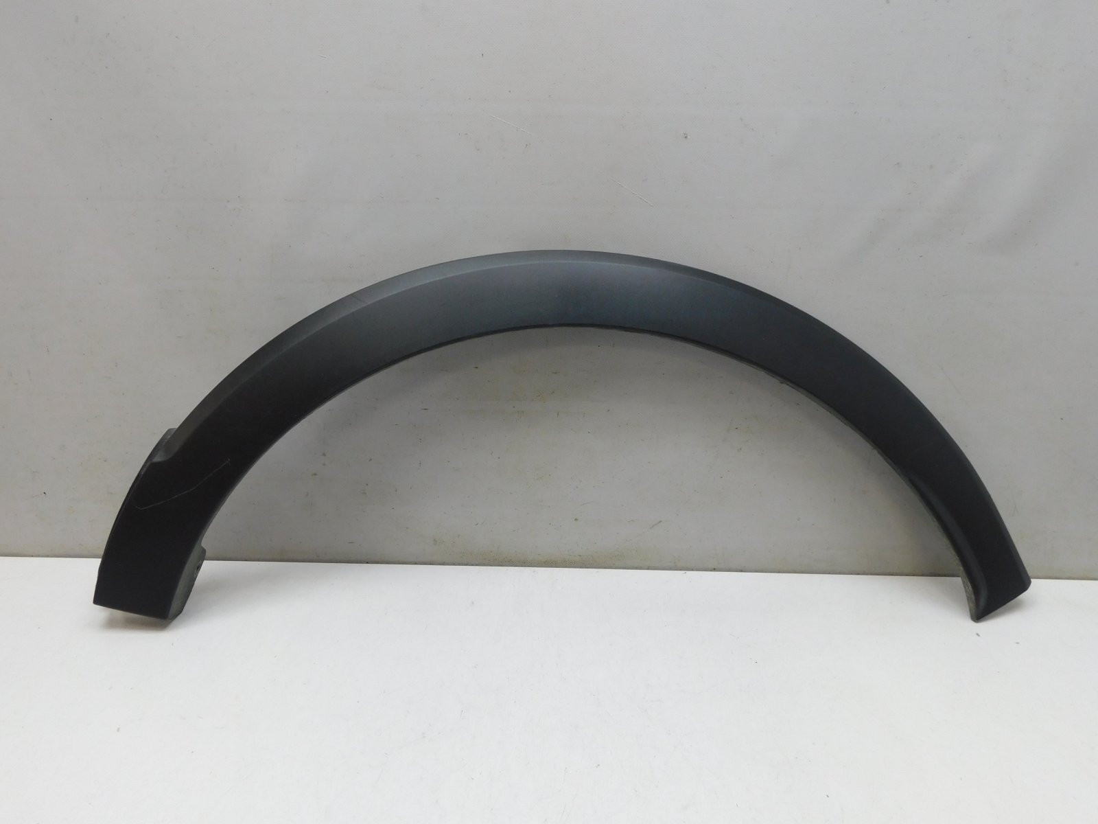 Накладка крыла заднего  левого Renault Kaptur 2016>