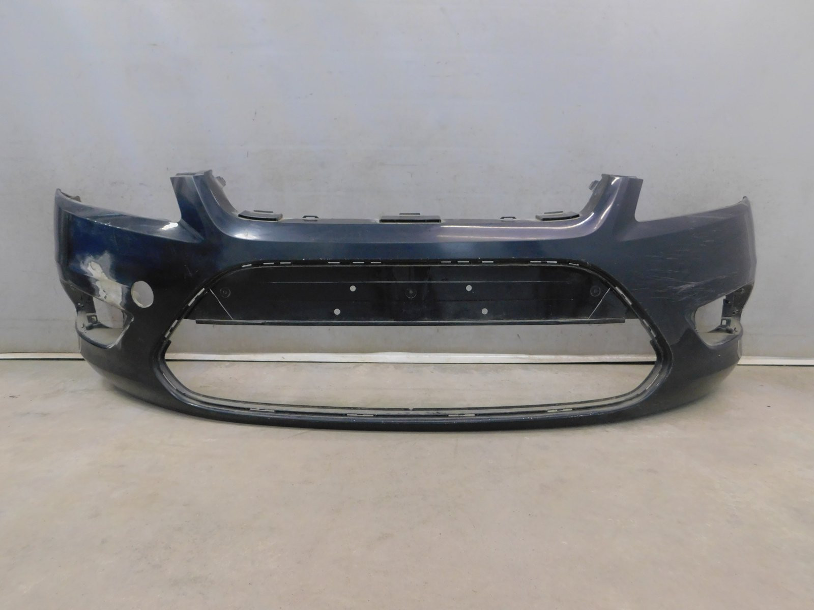 Бампер передний Ford Focus II 2008-2011