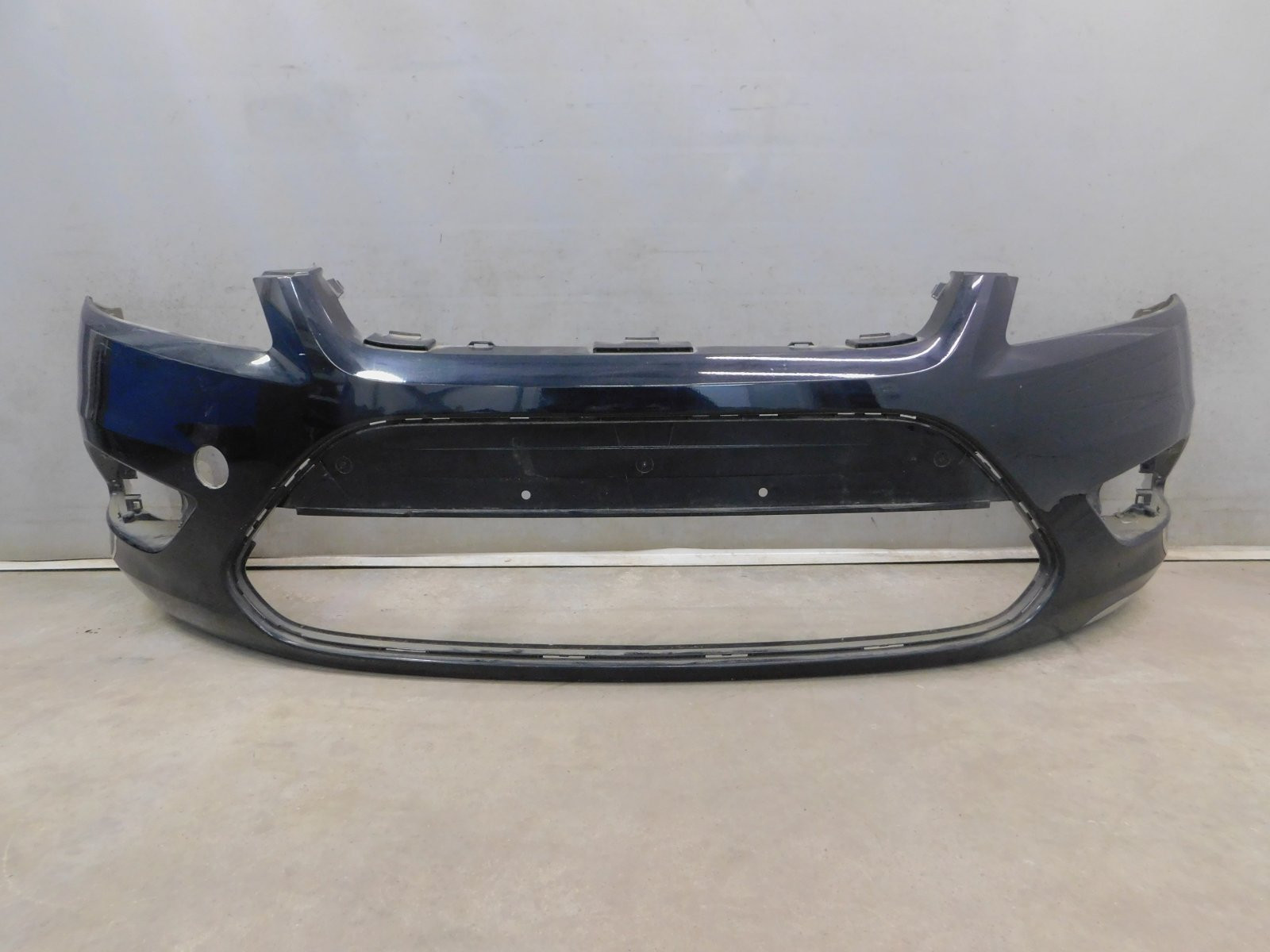 Бампер передний Ford Focus II 2008-2011