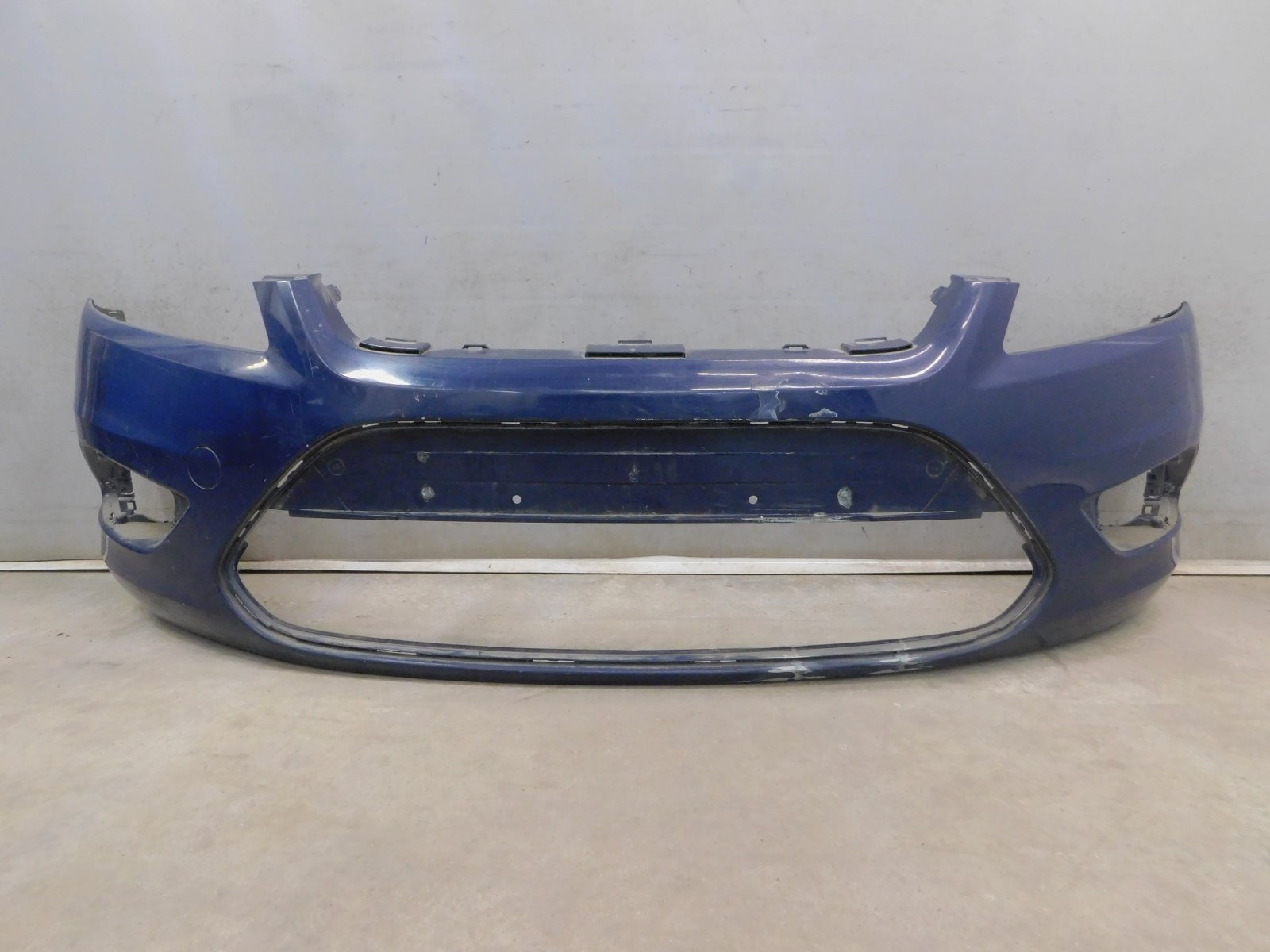 Бампер передний Ford Focus II 2008-2011
