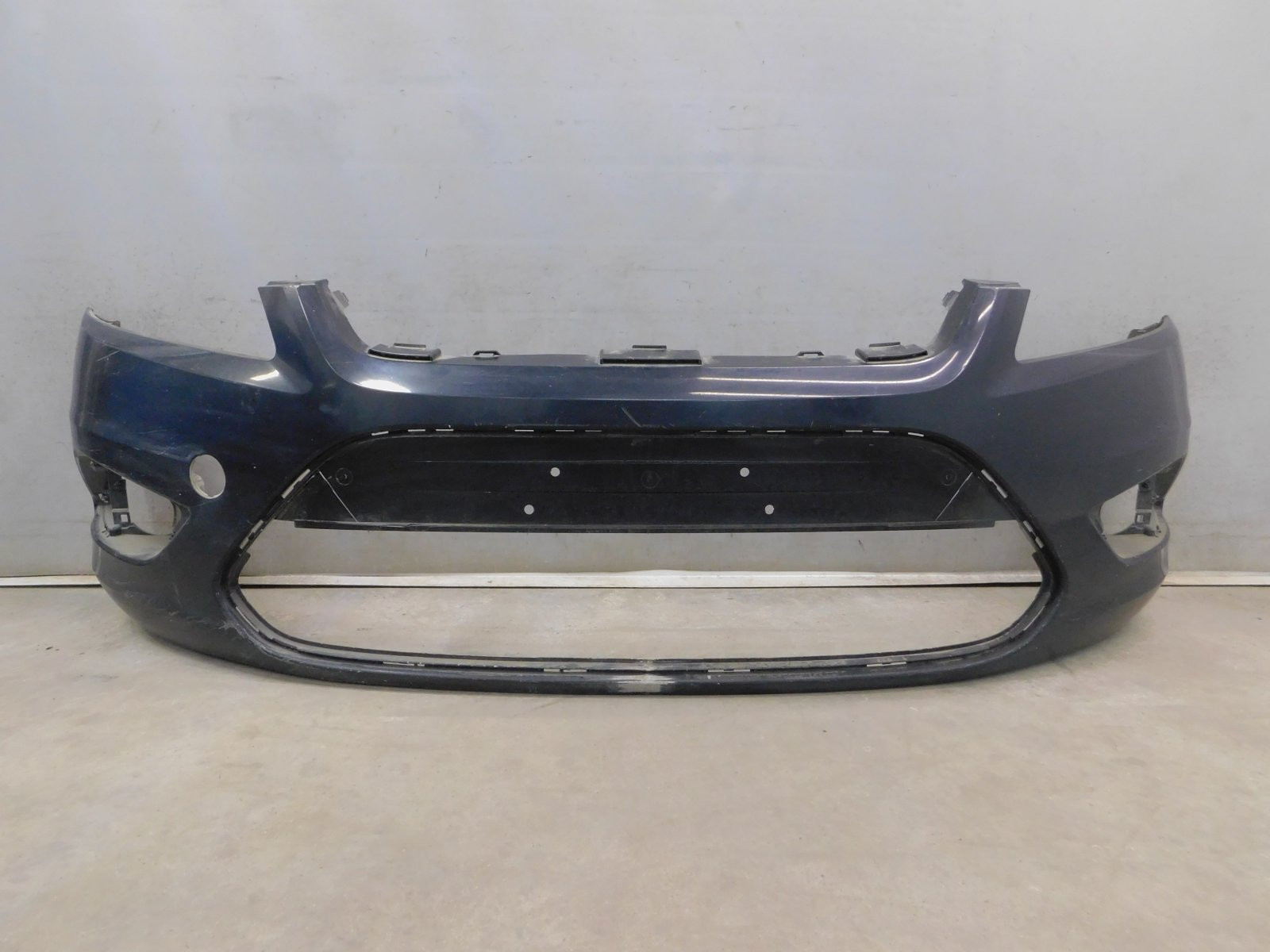 Бампер передний Ford Focus II 2008-2011