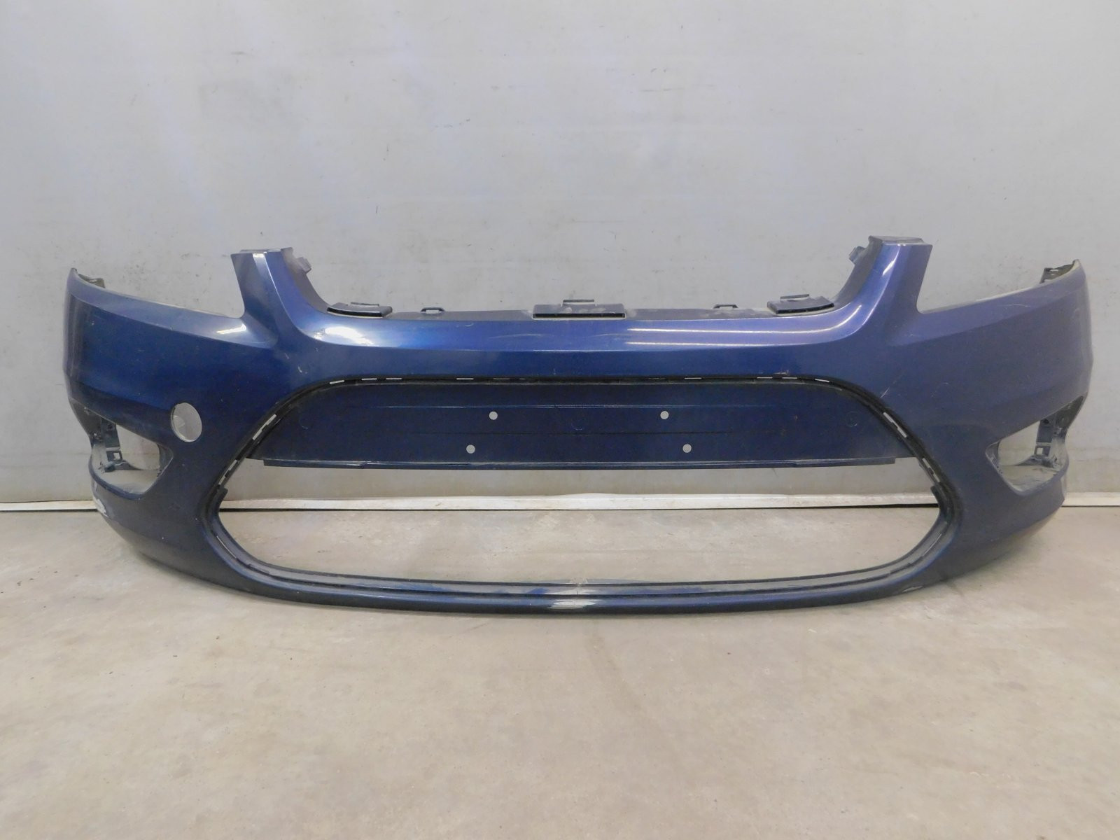 Бампер передний Ford Focus II 2008-2011