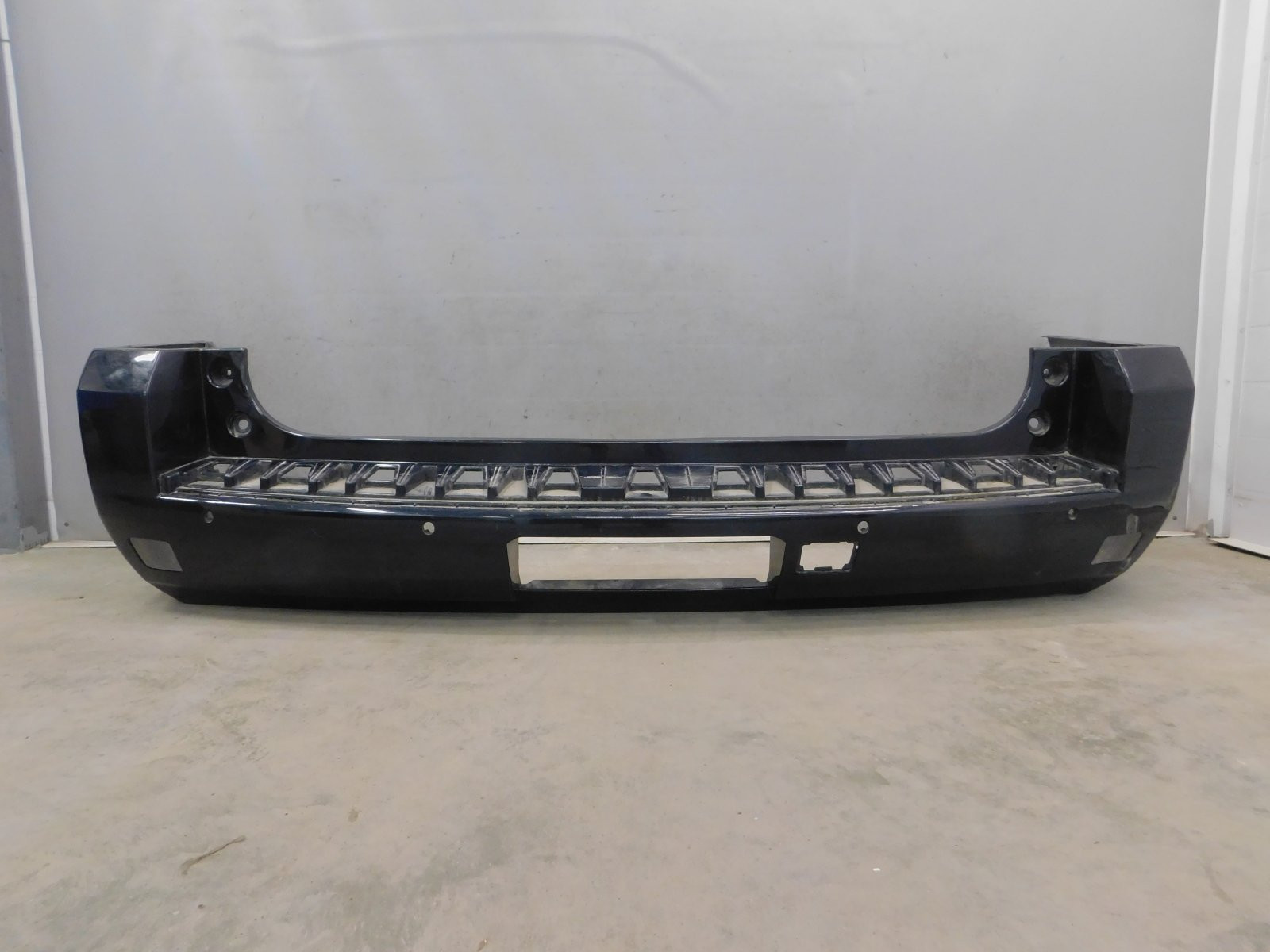 Бампер задний Chevrolet Tahoe 2015>