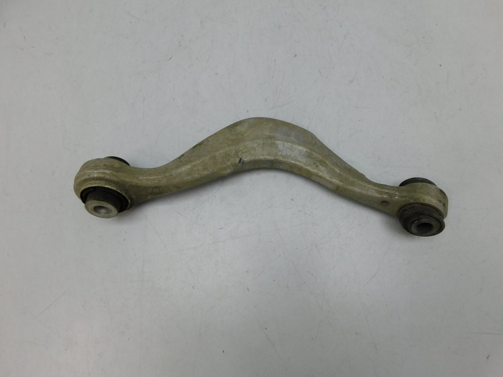 Рычаг задний нижний левый BMW 5-серия G30 2016>