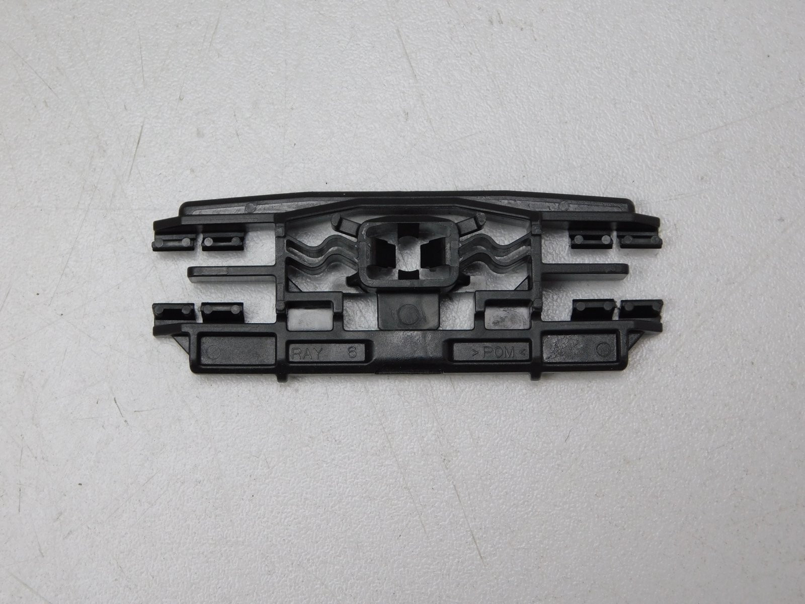 Крепление BMW 5-серия G30 2016>