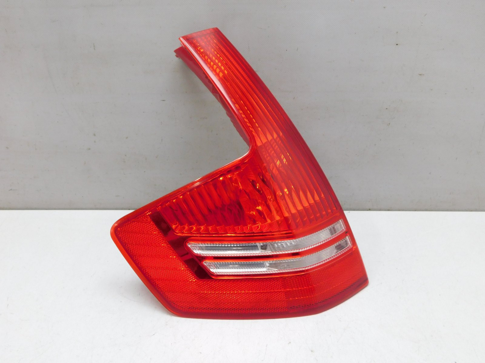 Фонарь задний левый Citroen C4 2005>