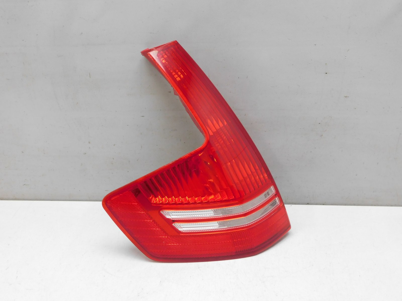 Фонарь задний левый Citroen C4 2005>