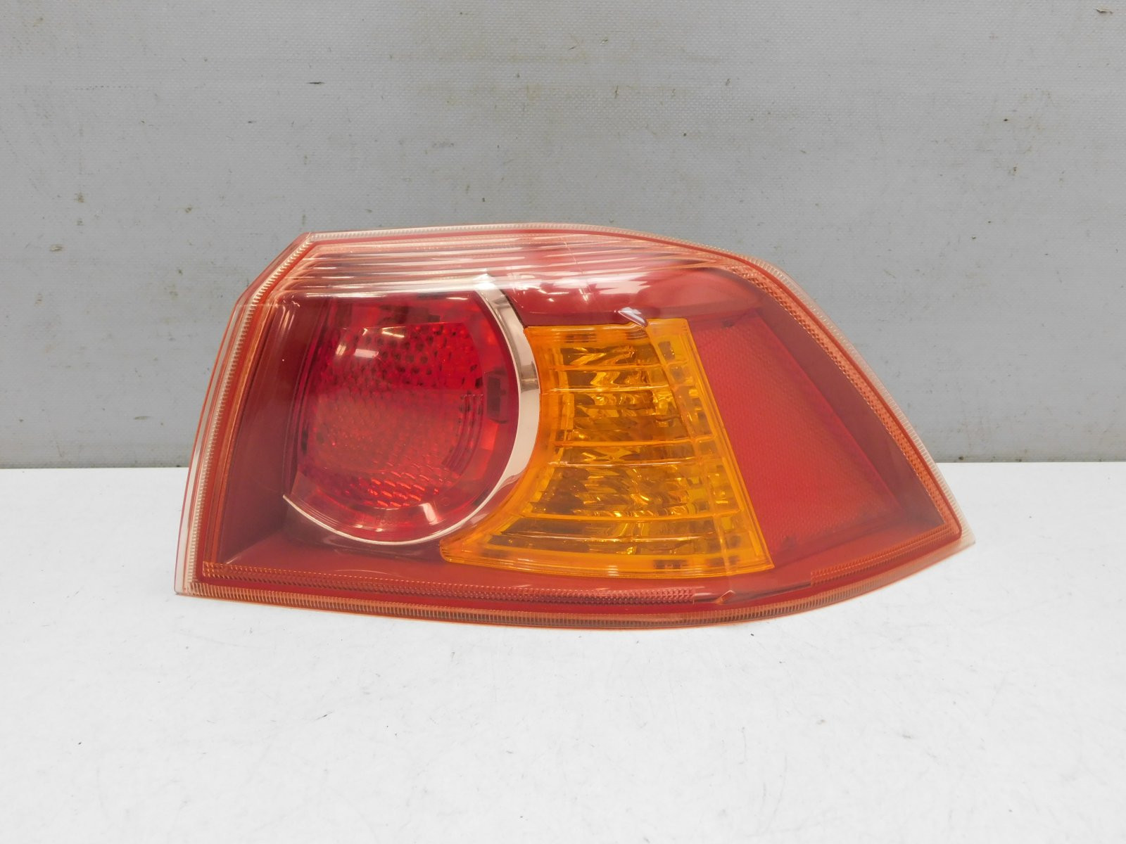 Фонарь задний наружный правый Mitsubishi Lancer 2007>