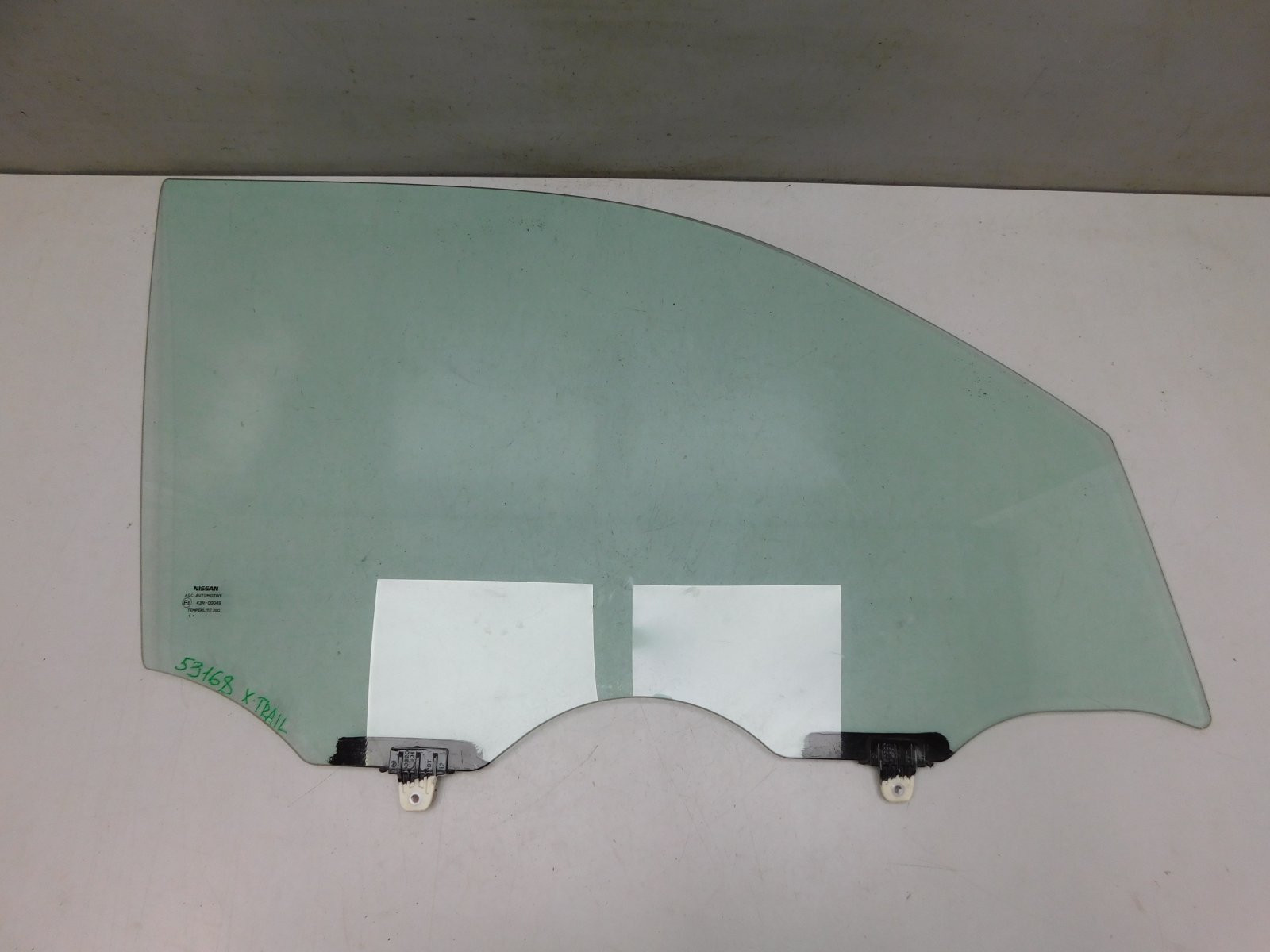Стекло двери передней правой Nissan X-Trail (T31) 2007-2014