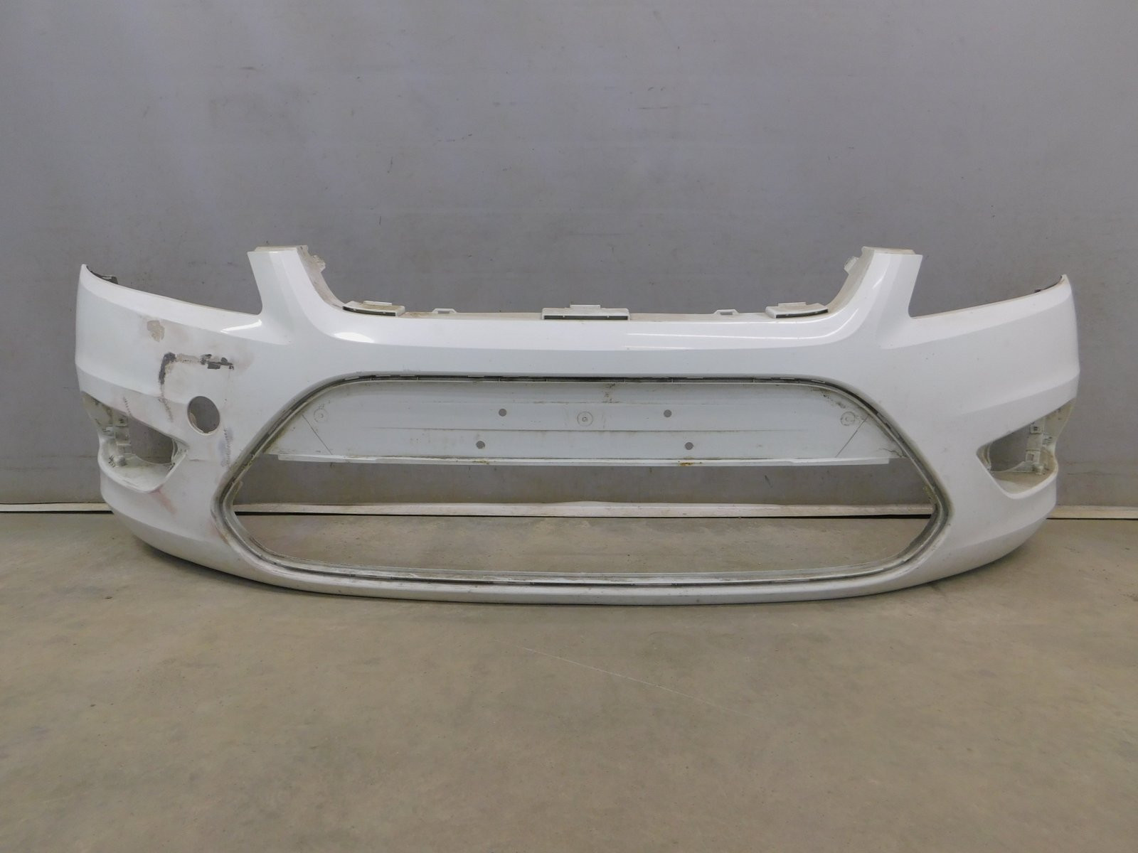 Бампер передний Ford Focus II 2008-2011