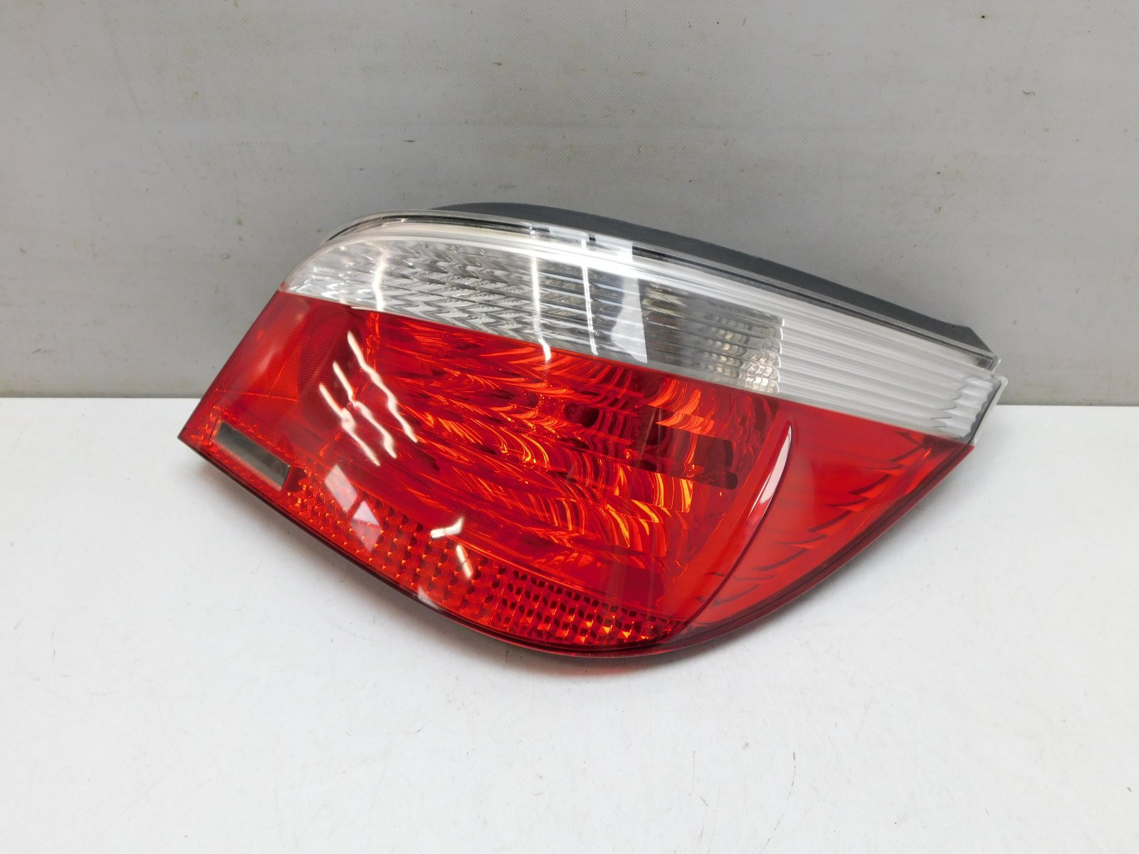 Фонарь задний правый BMW 5-серия E60/E61 2003>