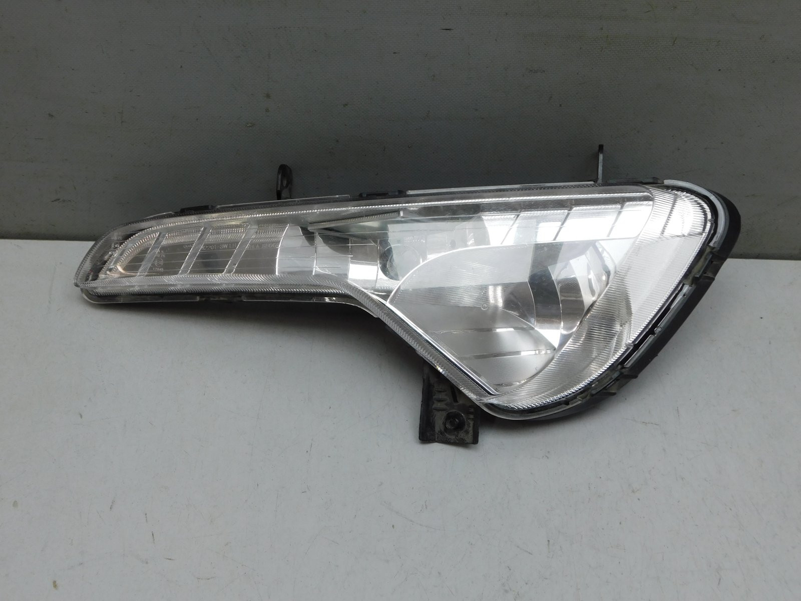 Фара противотуманная левая Kia Sportage 2010-2015