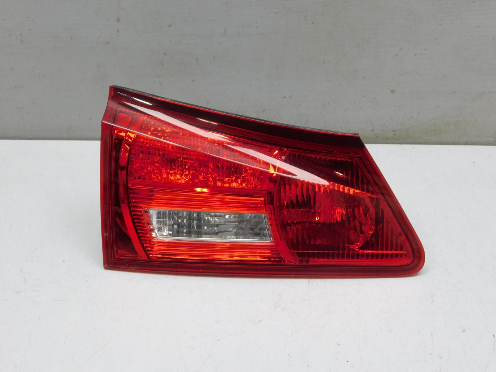 Фонарь задний внутренний левый Lexus IS 250/350 2005>